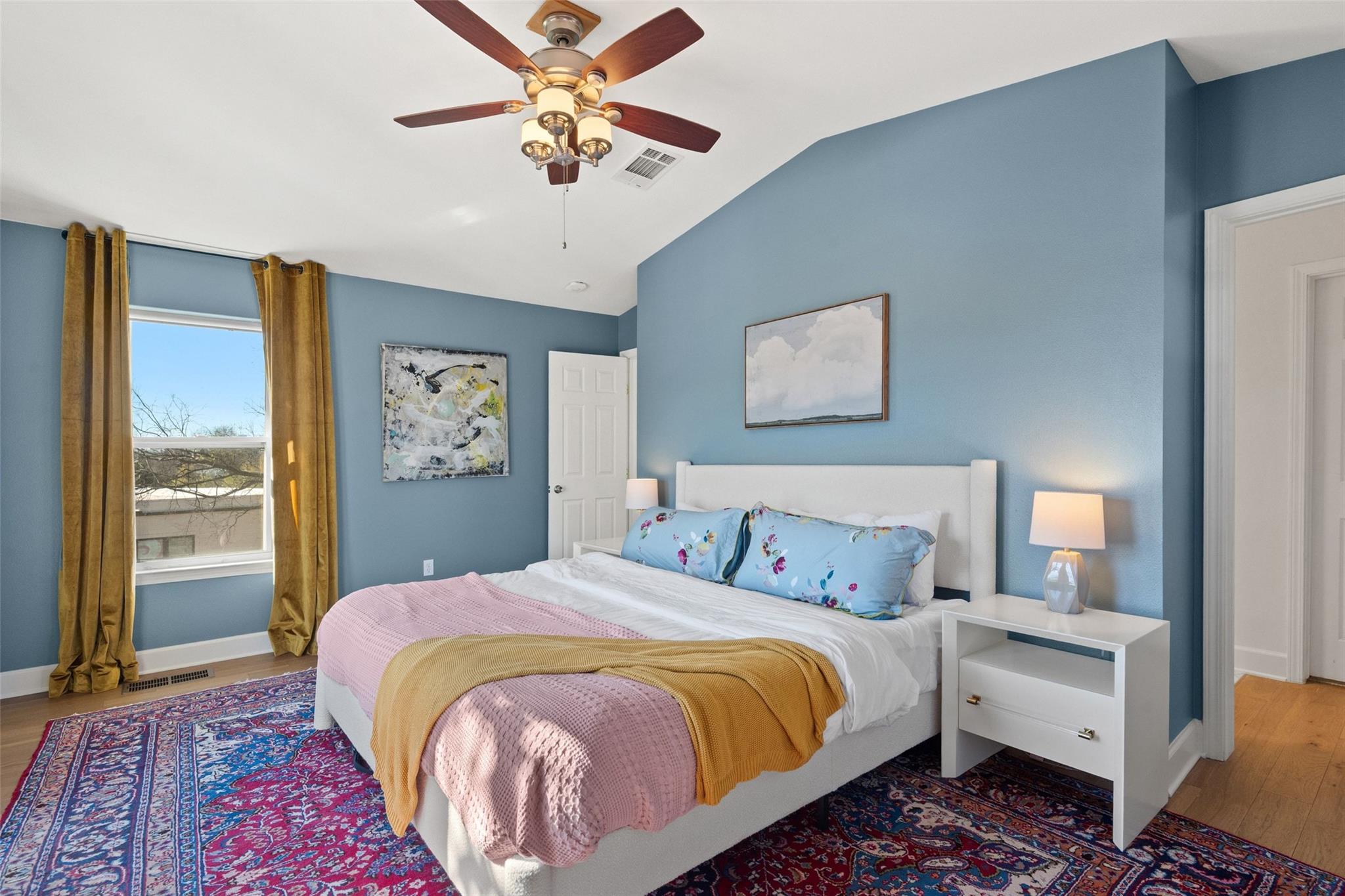 909 E 50th St, Austin, TX 78751