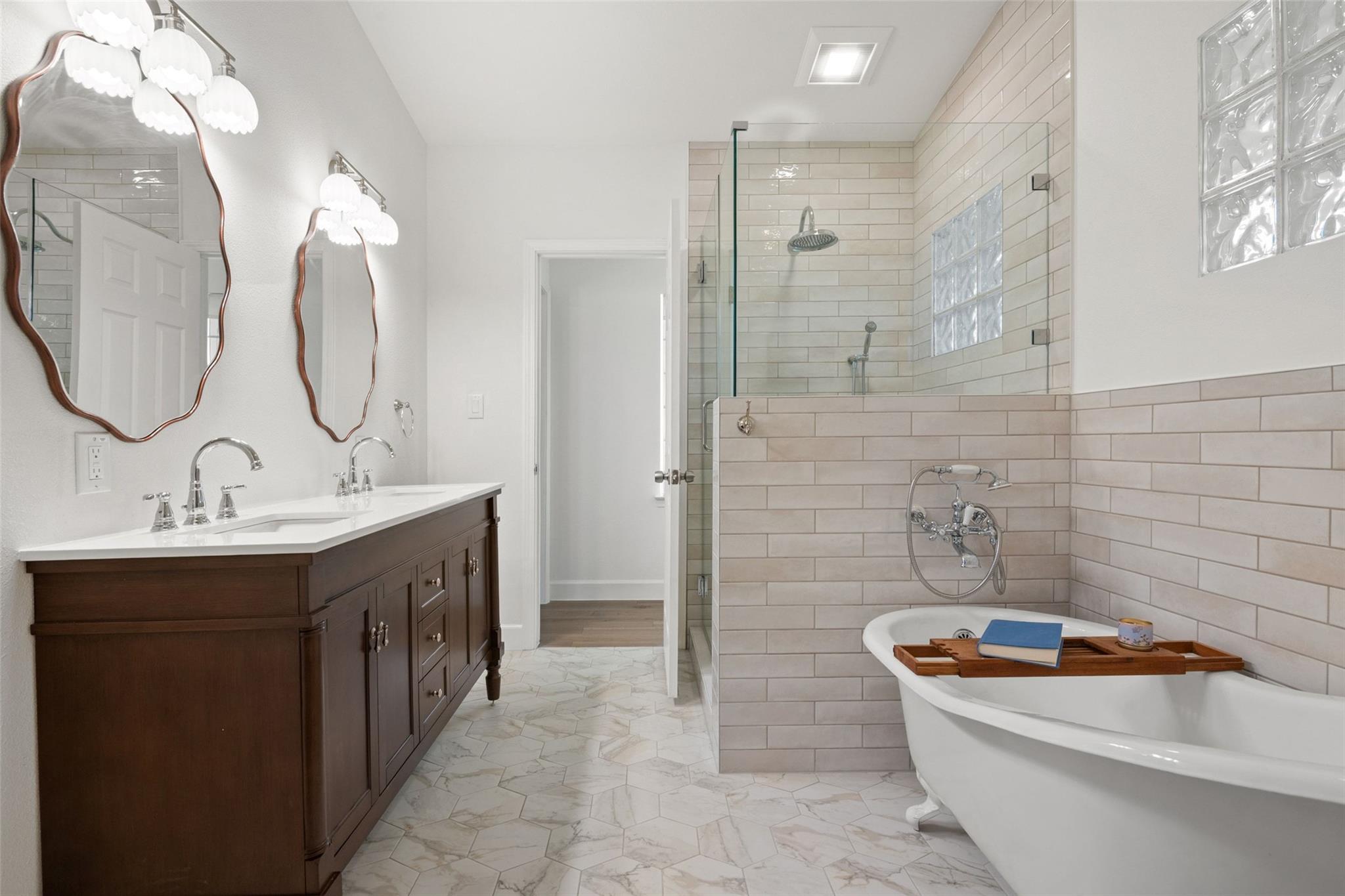 909 E 50th St, Austin, TX 78751