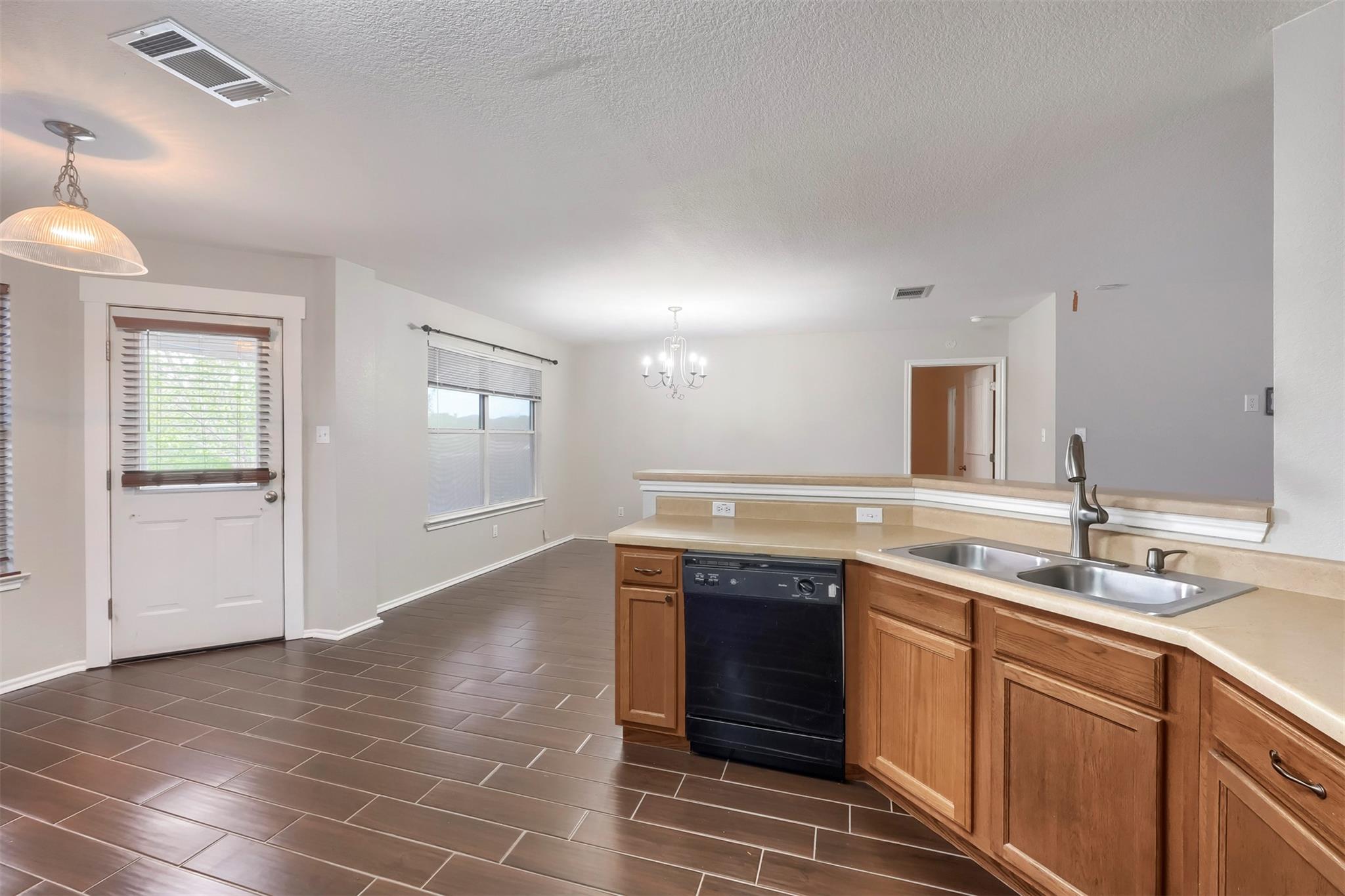 1011 Shadow Creek Blvd, Buda, TX 78610