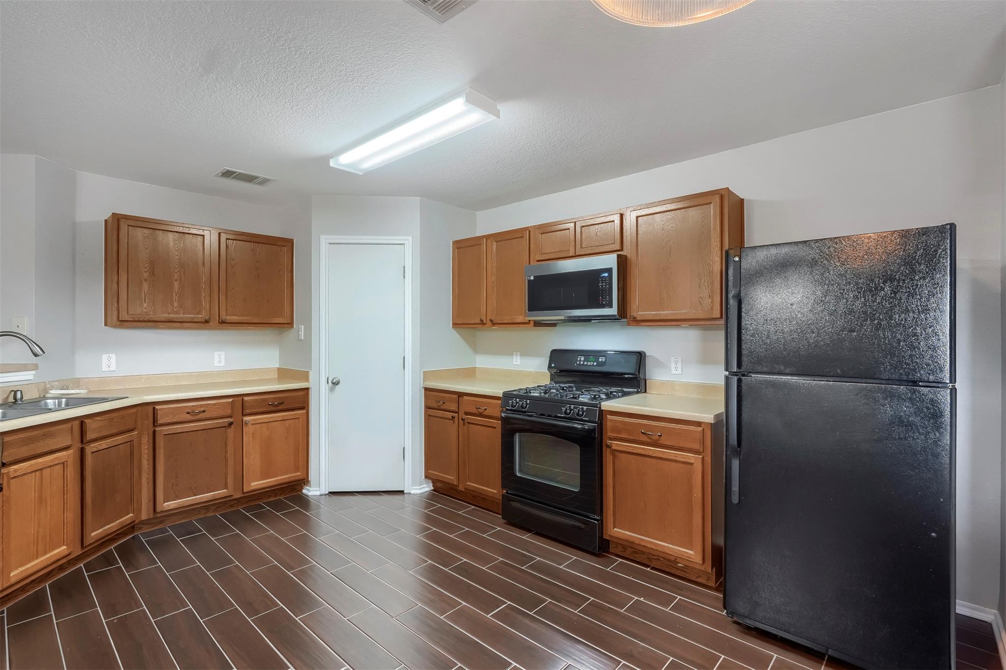 1011 Shadow Creek Blvd, Buda, TX 78610