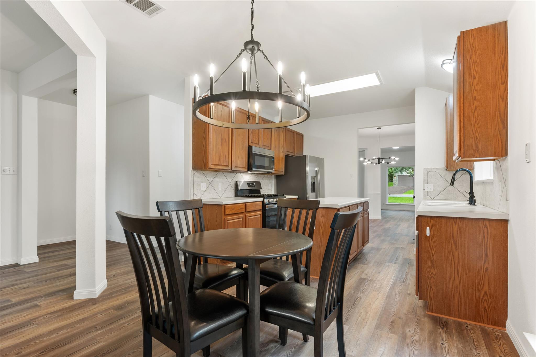 608 Haleys Cv, Leander, TX 78641
