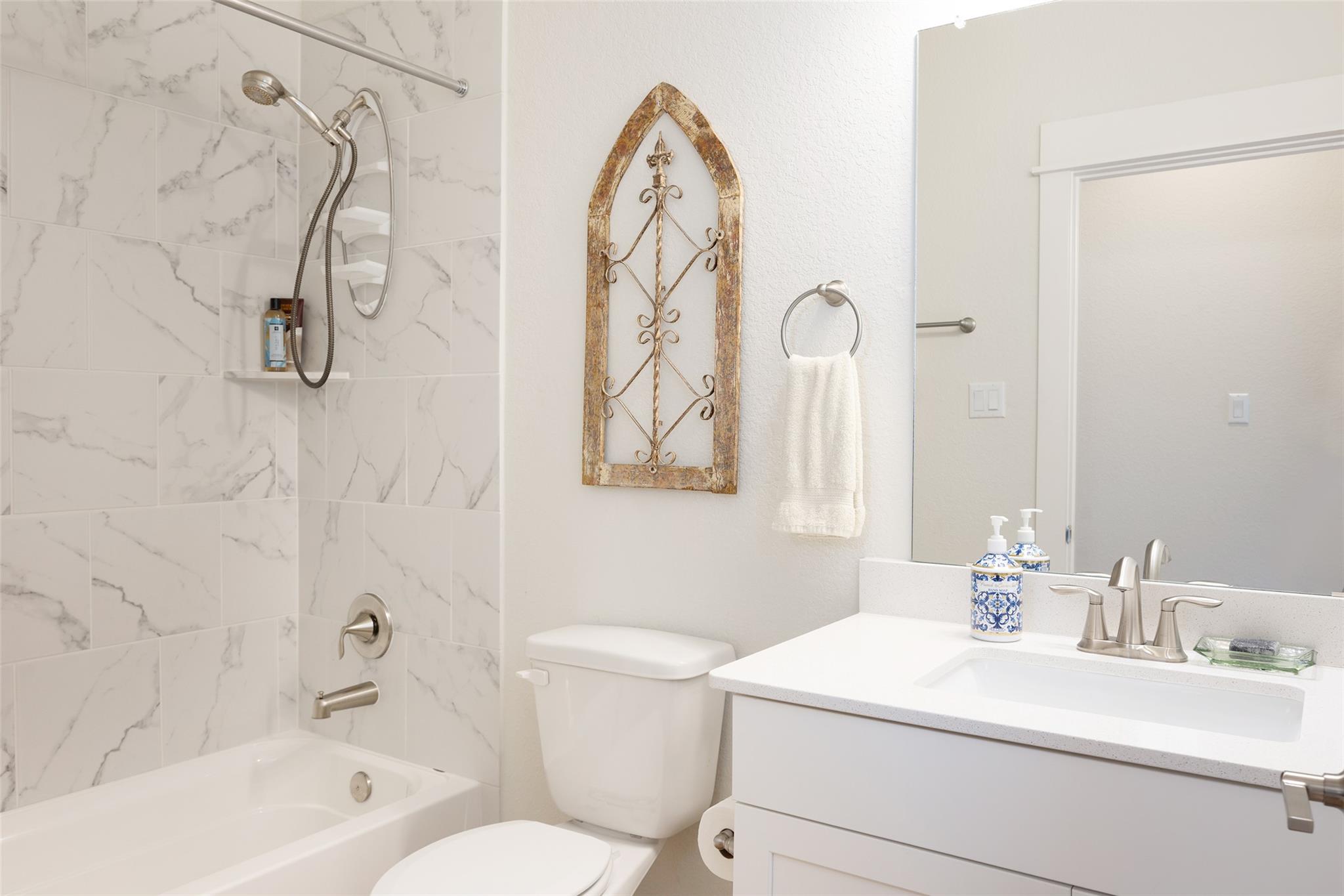 137 Big Leaf Dr, Buda, TX 78610