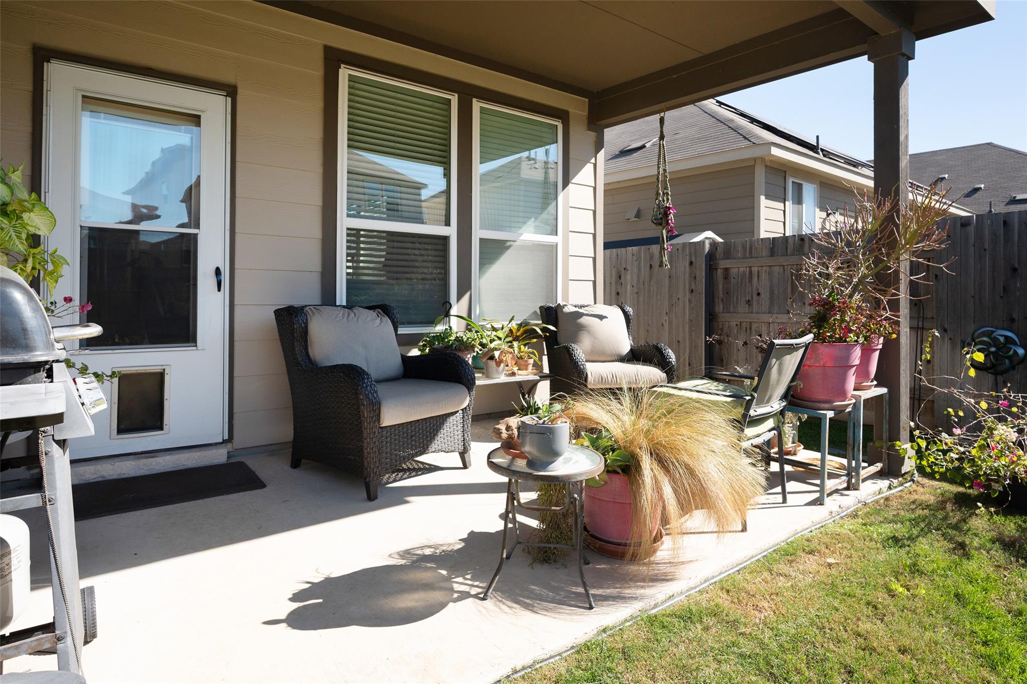 137 Big Leaf Dr, Buda, TX 78610