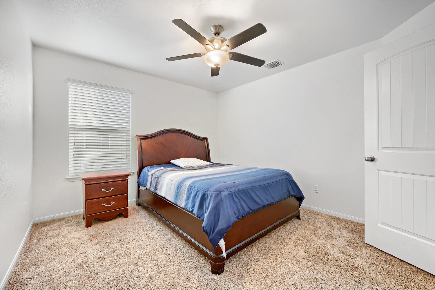 100 Liard River Rd, Hutto, TX 78634