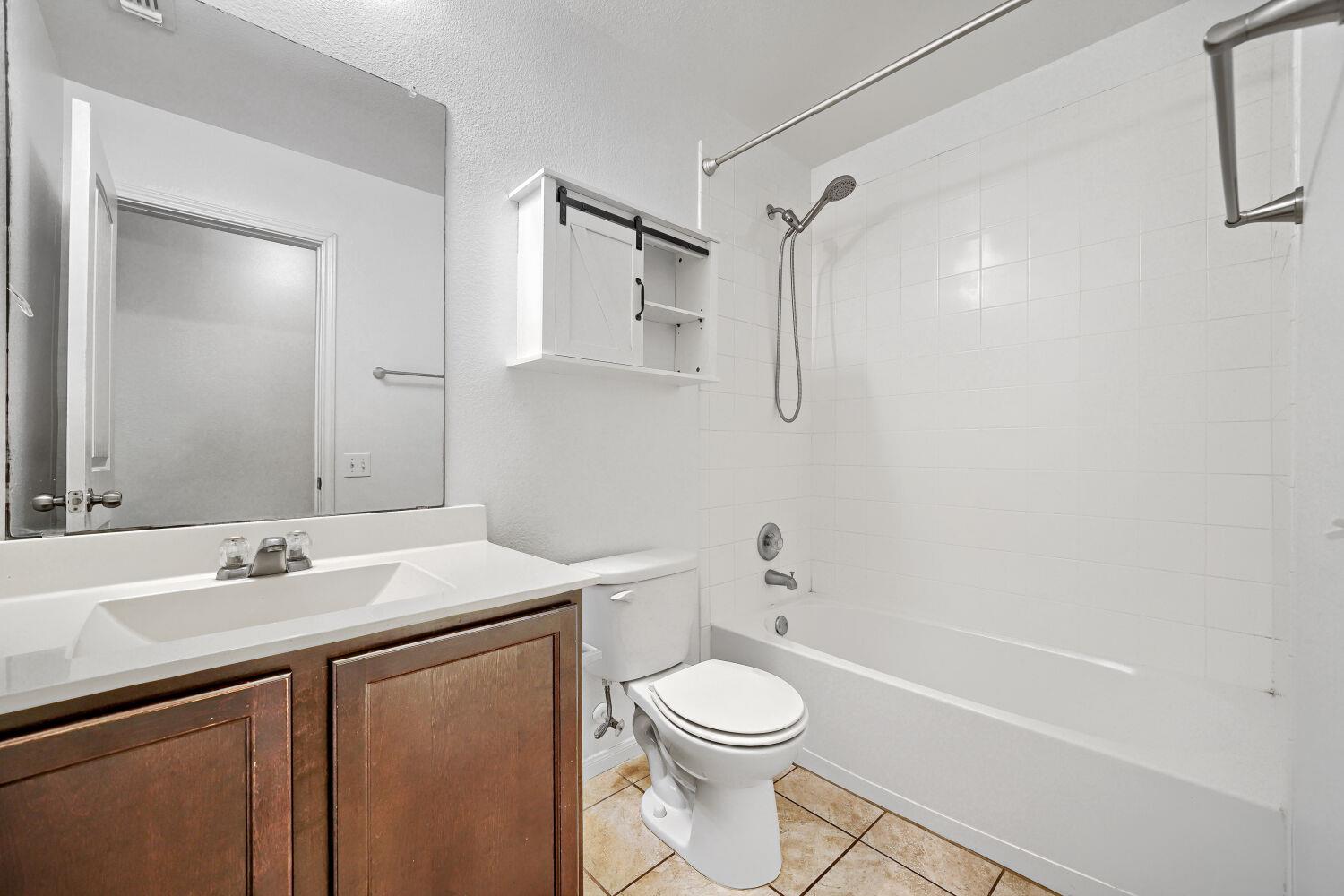 100 Liard River Rd, Hutto, TX 78634