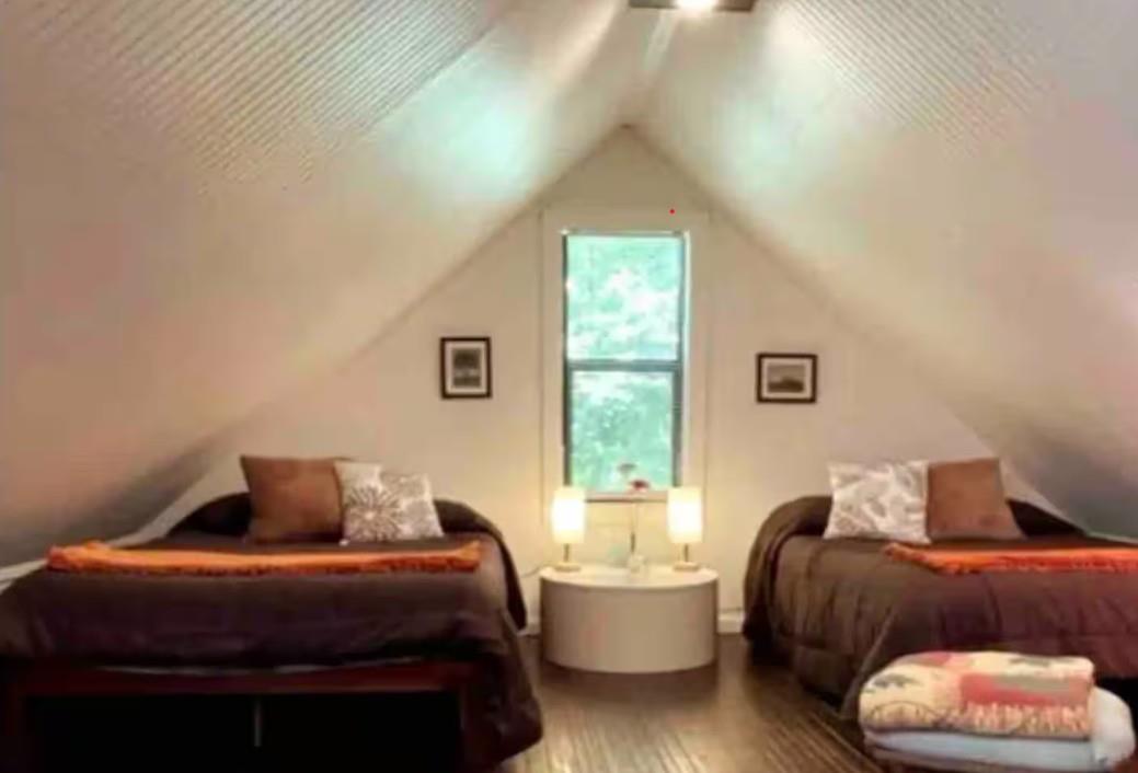 1241 Post Oak Point Rd, New Ulm, TX 78950