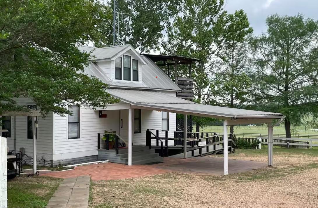 1241 Post Oak Point Rd, New Ulm, TX 78950