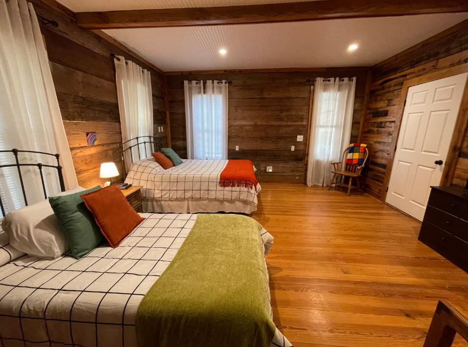 1241 Post Oak Point Rd, New Ulm, TX 78950