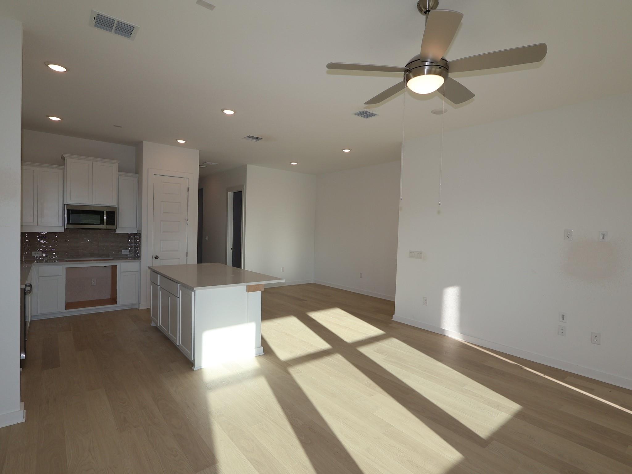 817 Boise Dr, Leander, TX 78641