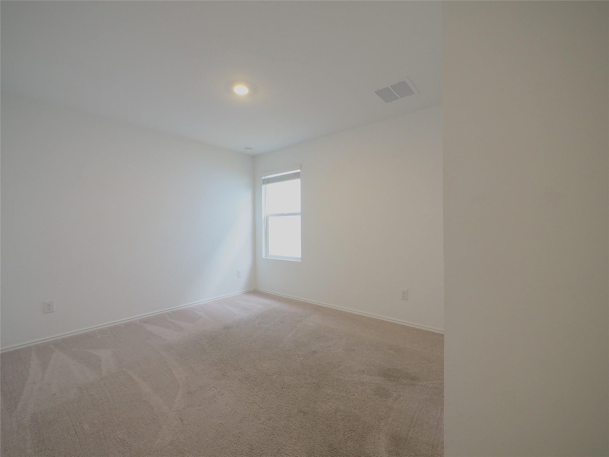 337 Rancho Del Cielo Loop, Jarrell, TX 75637