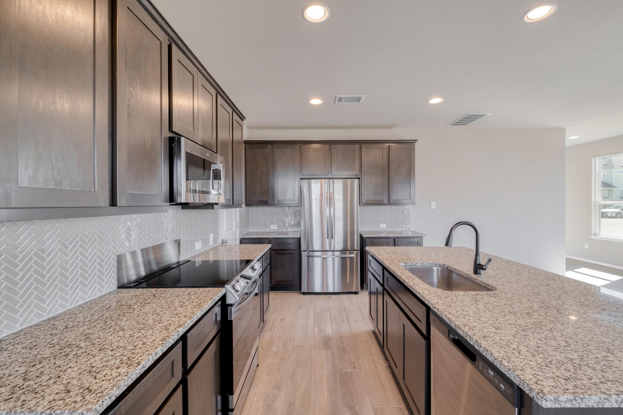 340 Black Opal Dr, Jarrell, TX 76537