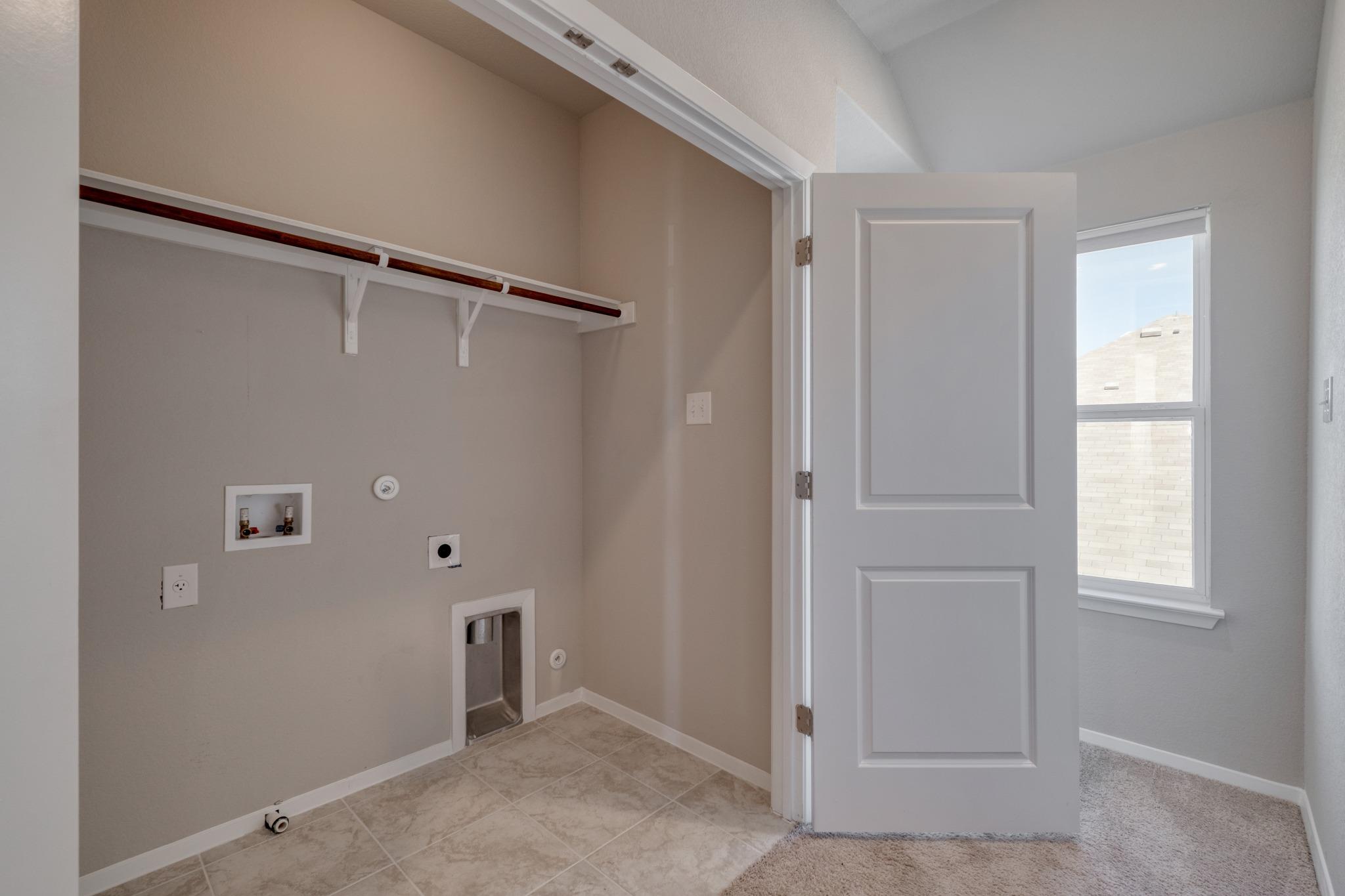 340 Black Opal Dr, Jarrell, TX 76537