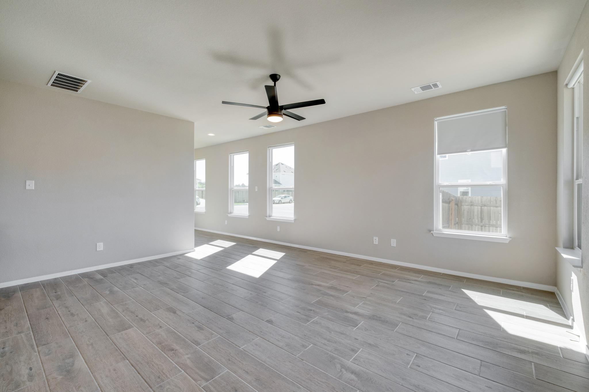 340 Black Opal Dr, Jarrell, TX 76537