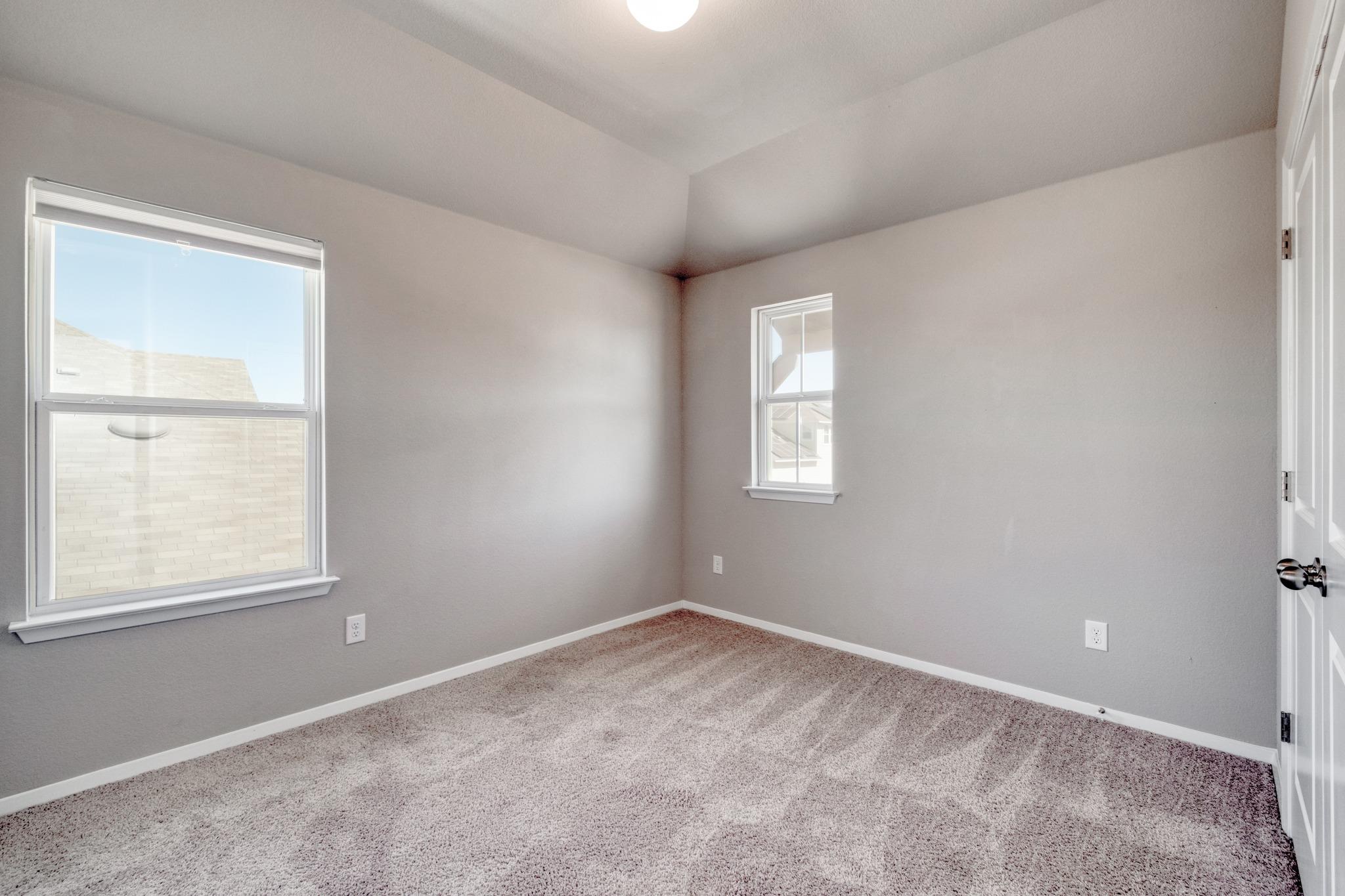 340 Black Opal Dr, Jarrell, TX 76537