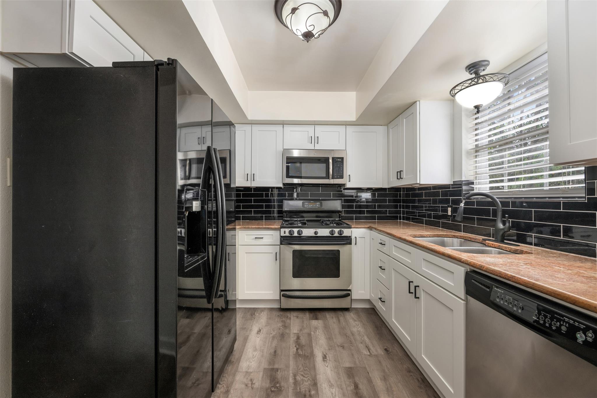 6107 Bullard Dr # A, Austin, TX 78757