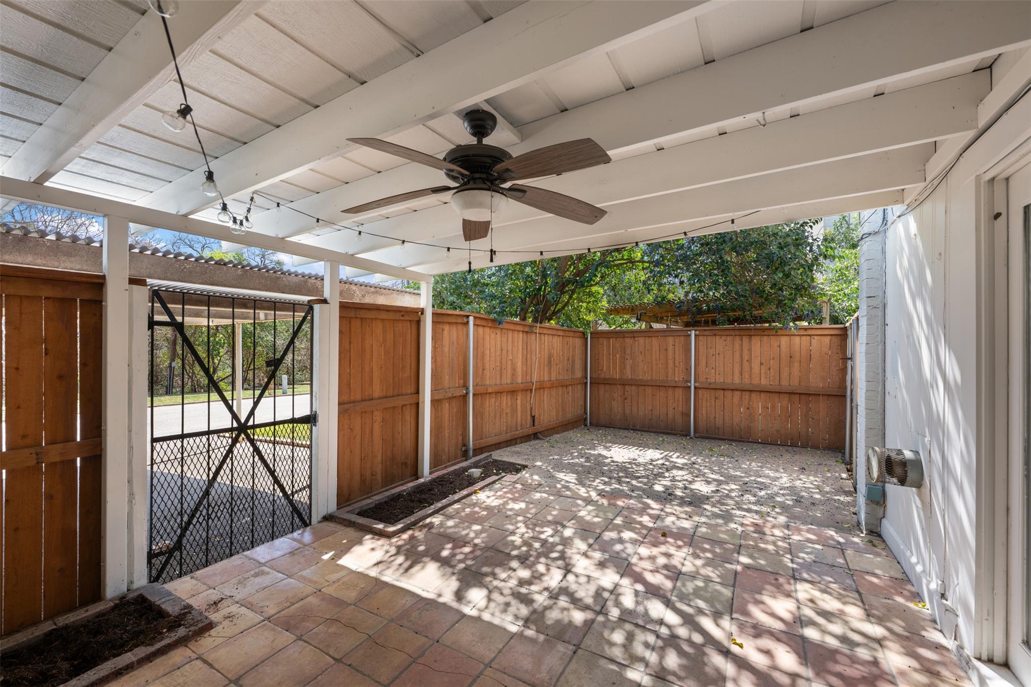 6107 Bullard Dr # A, Austin, TX 78757