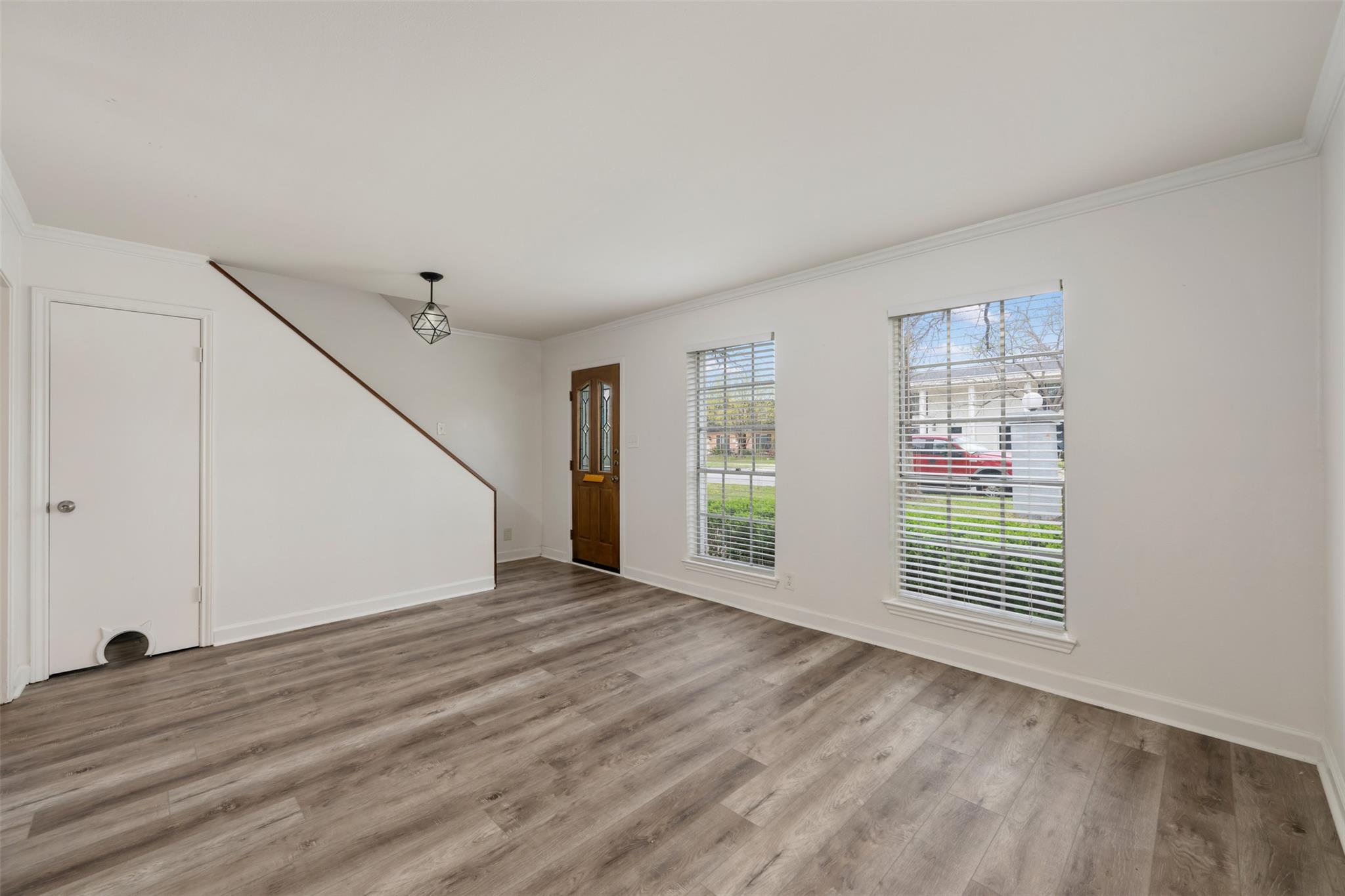 6107 Bullard Dr # A, Austin, TX 78757