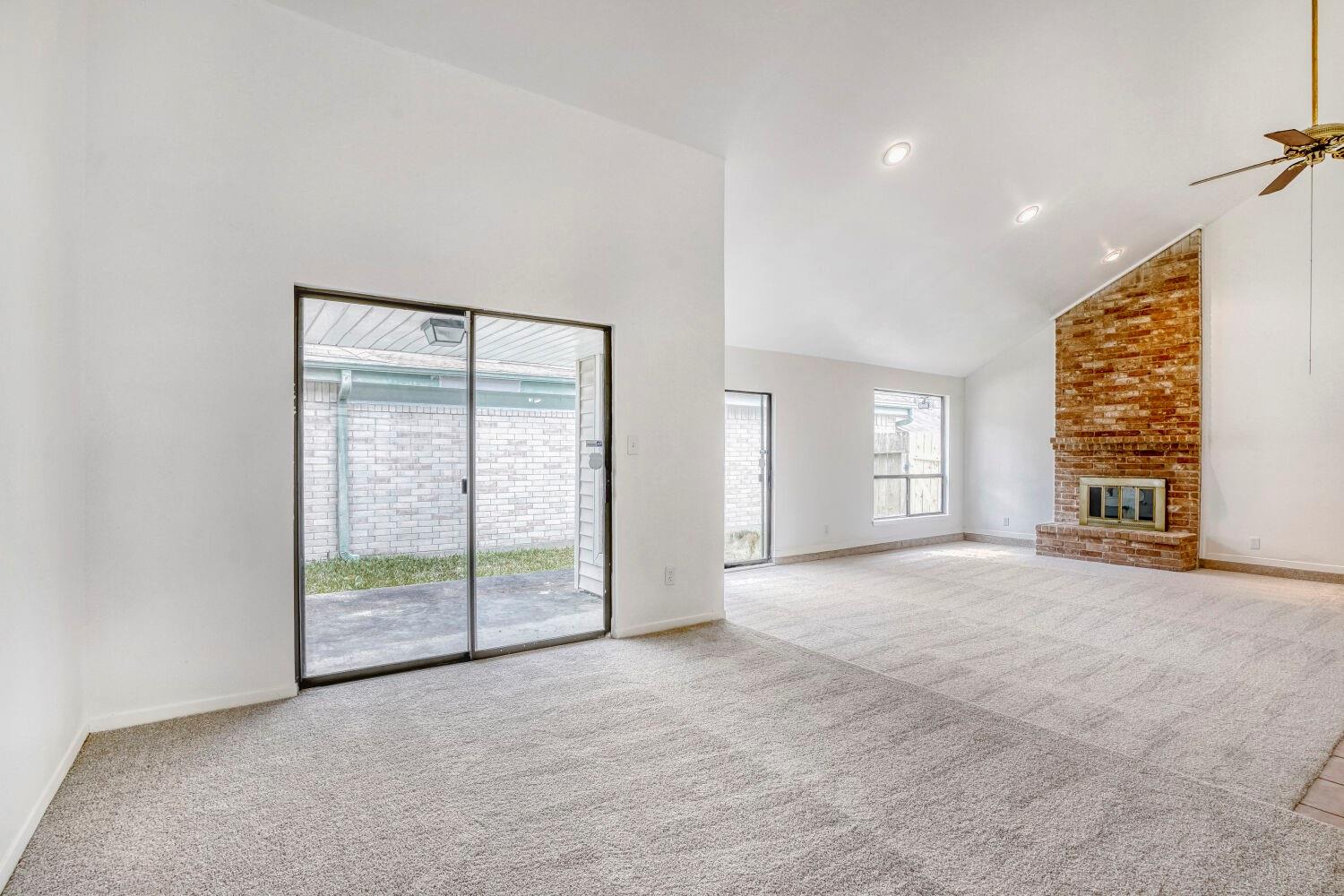 13426 Carruth Ln, Houston, TX 77083