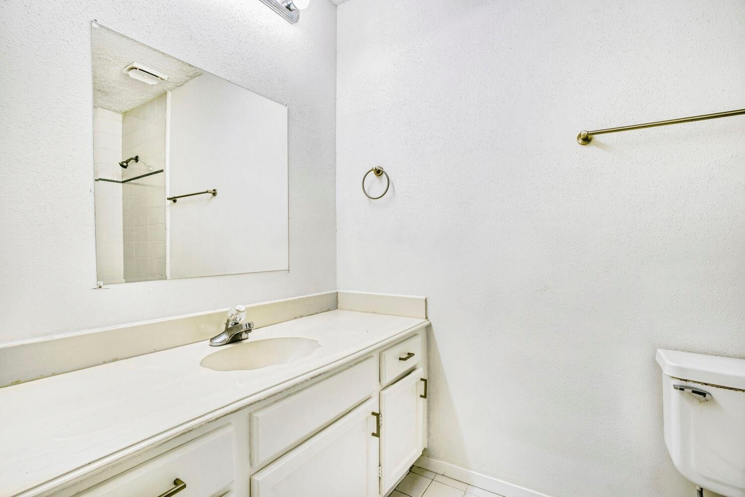 13426 Carruth Ln, Houston, TX 77083