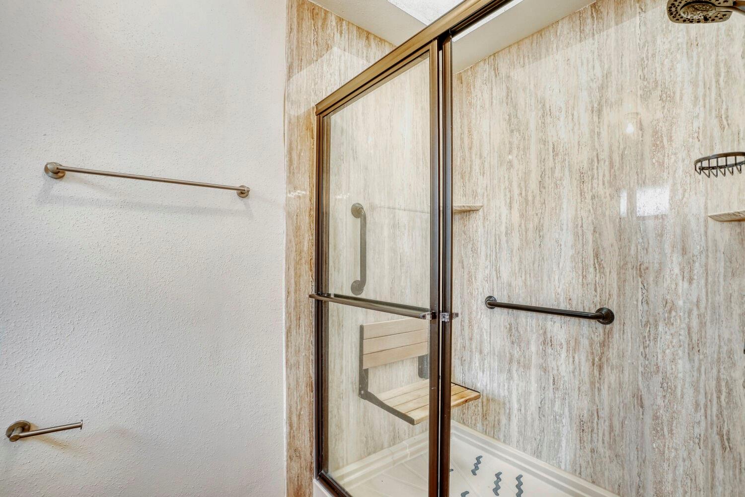 13426 Carruth Ln, Houston, TX 77083