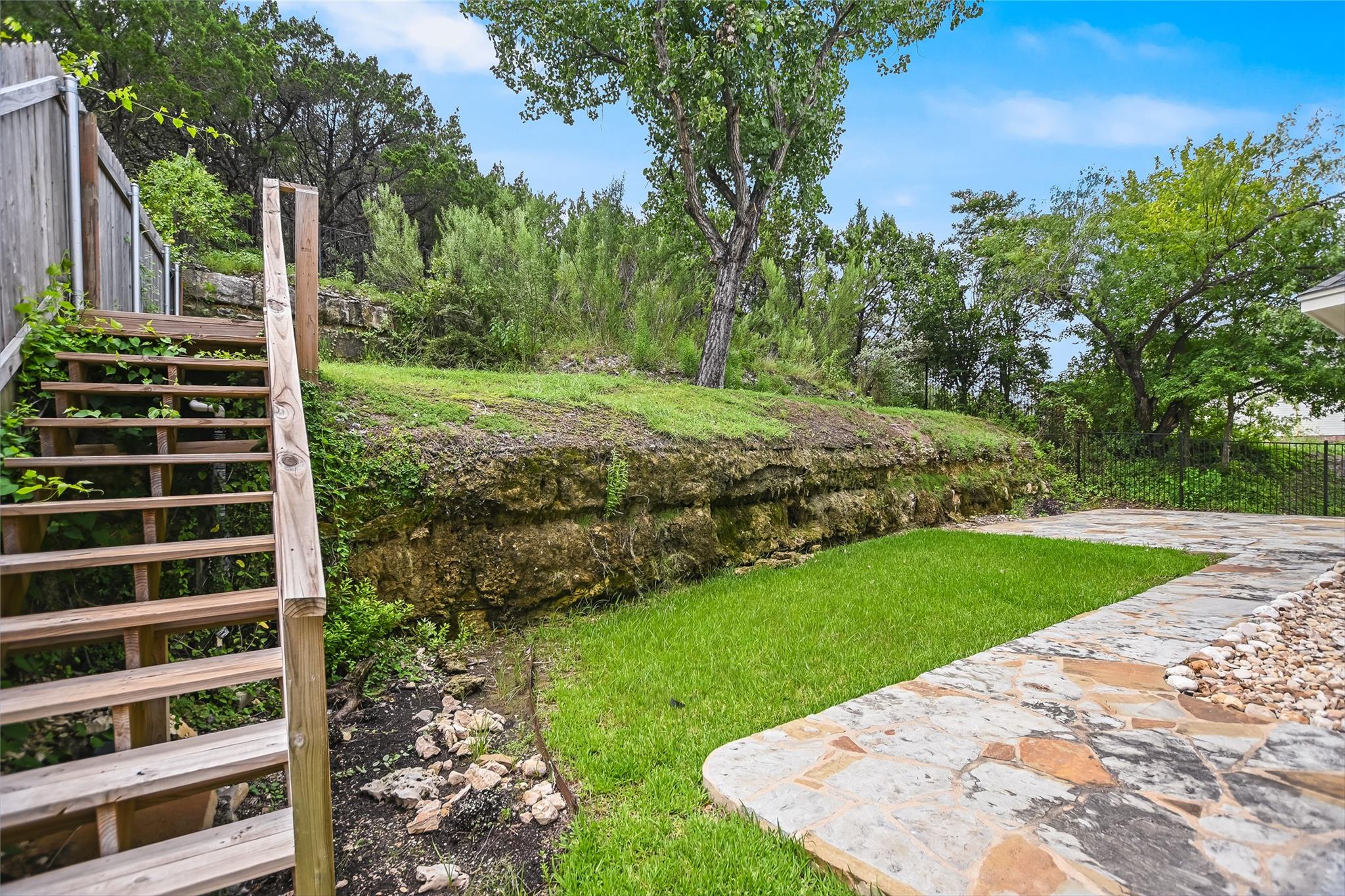 7716 Lakewood Dr, Austin, TX 78750