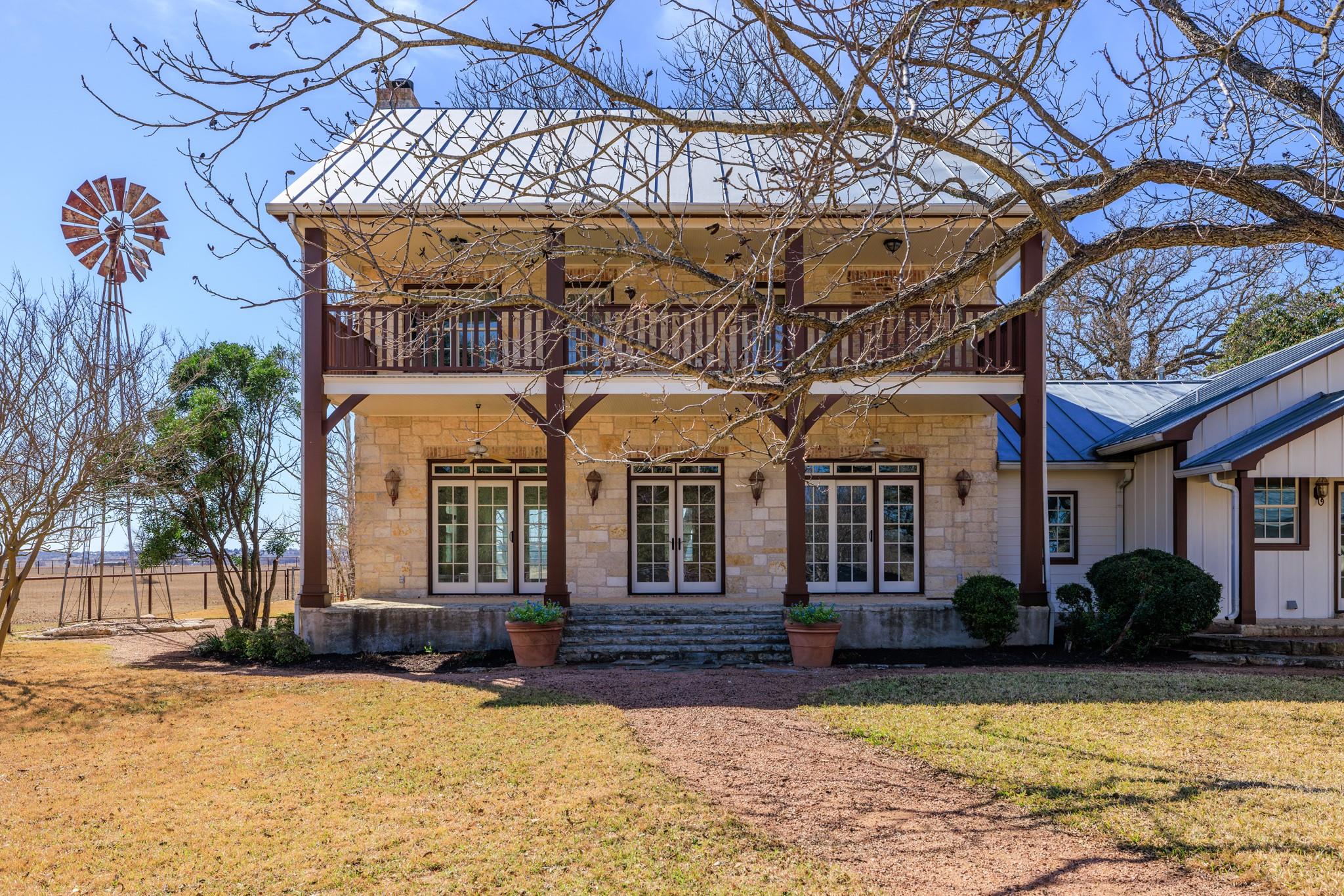 249 Eureka Ln, Fredericksburg, TX 78624