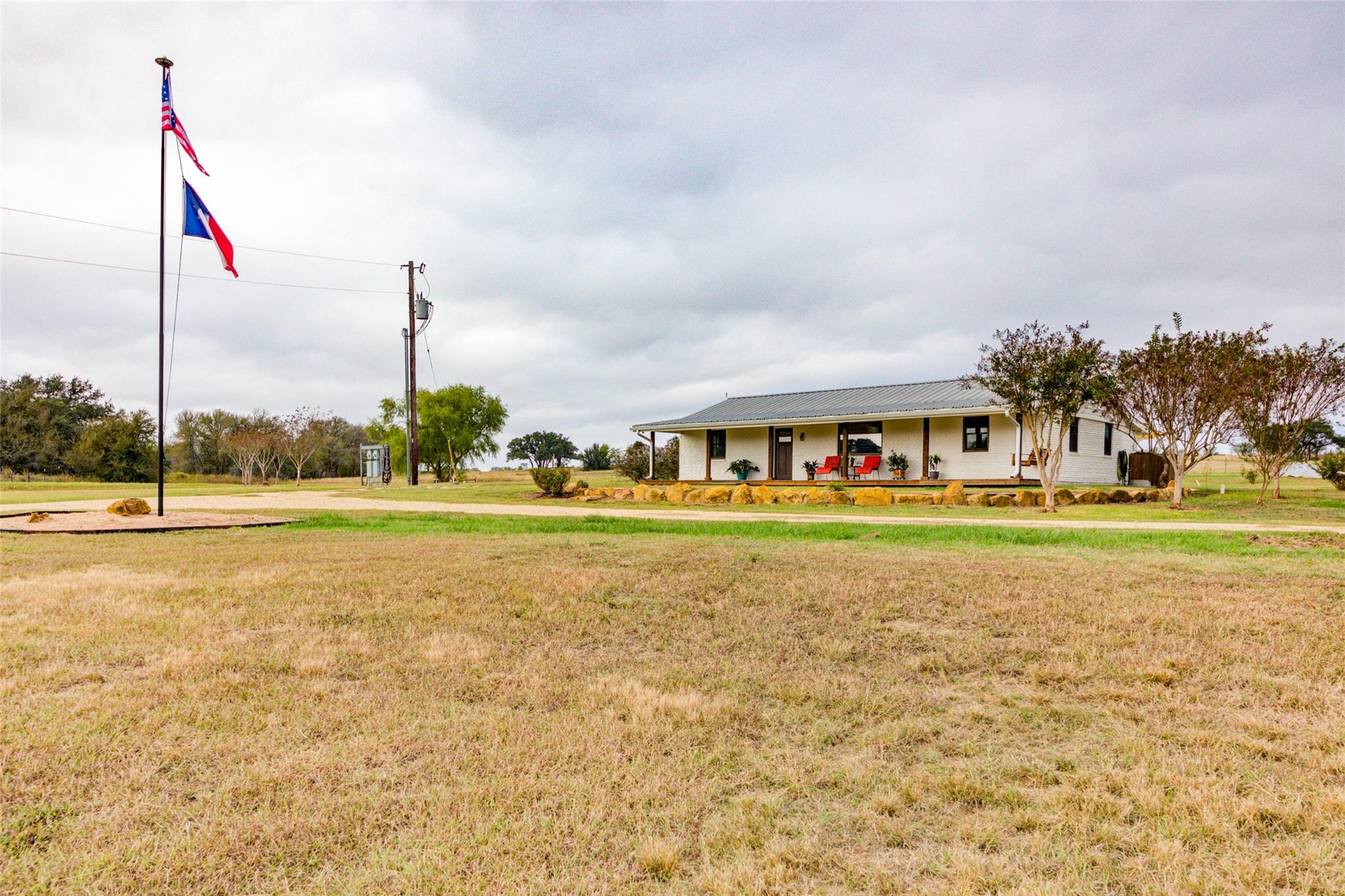 1192 Sand Hill Rd, Dale, TX 78616