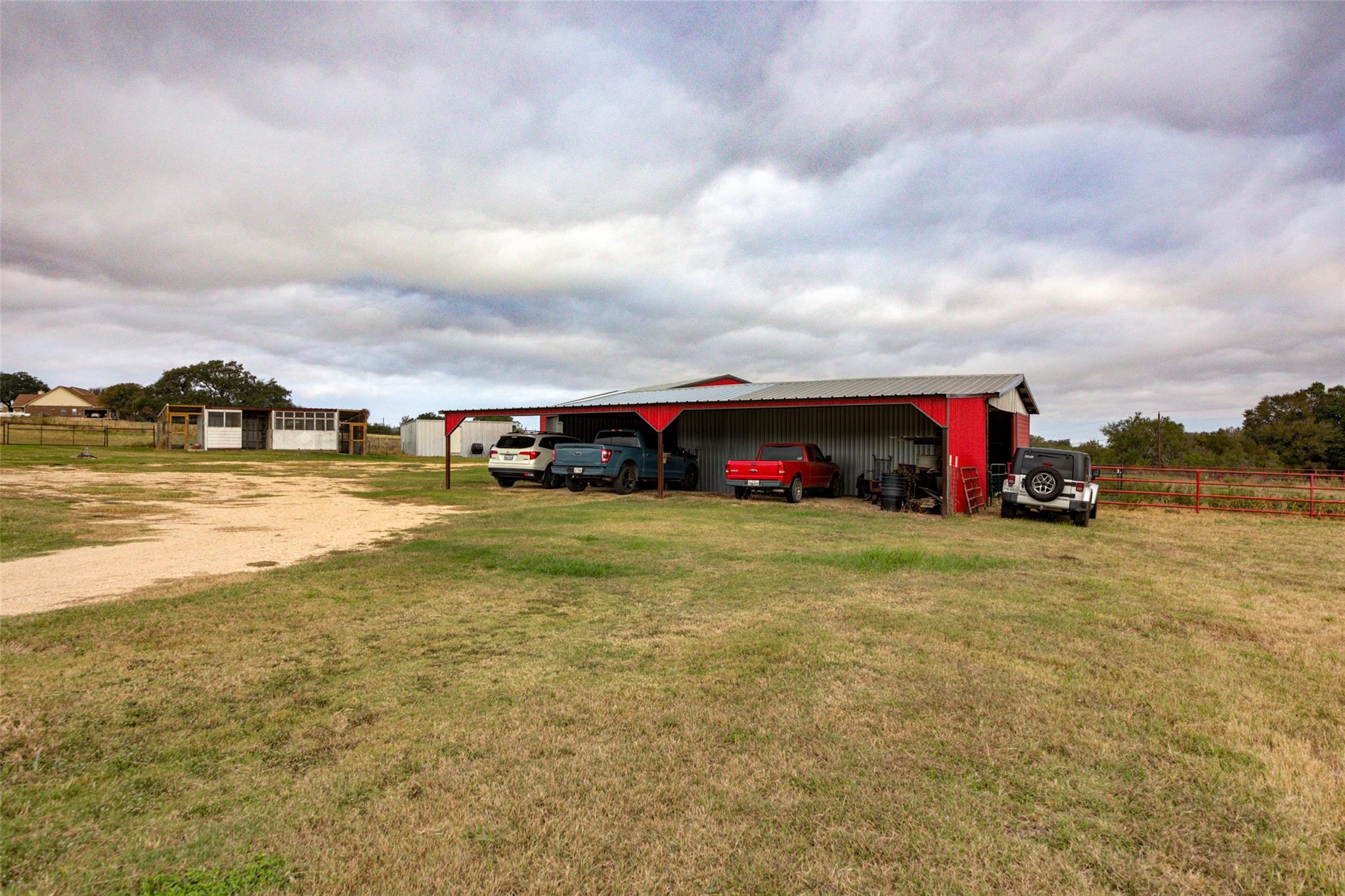 1192 Sand Hill Rd, Dale, TX 78616