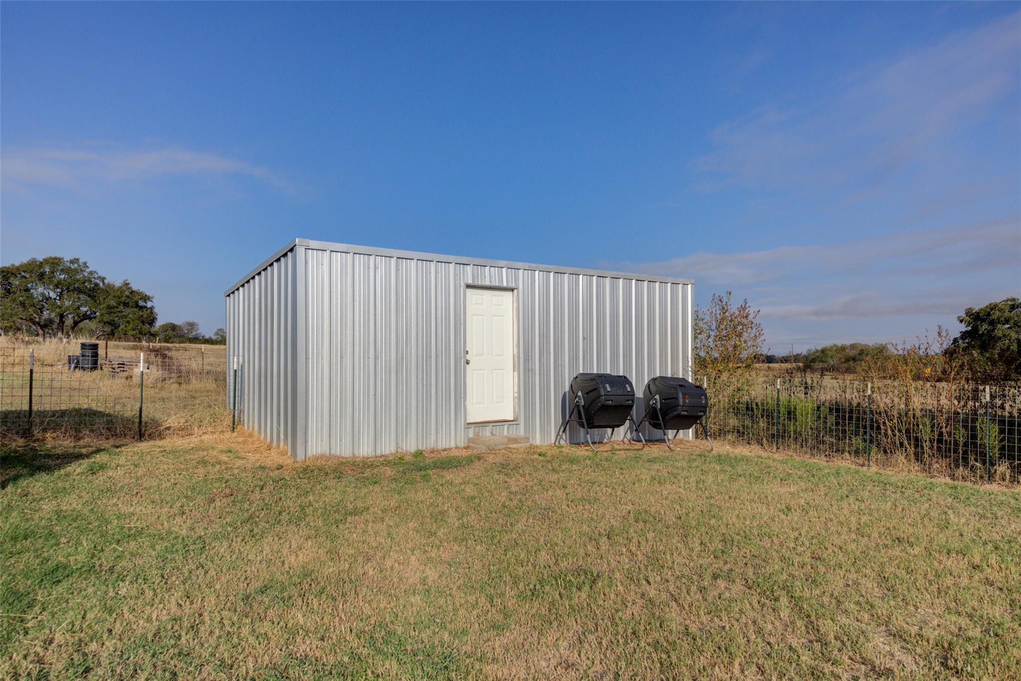 1192 Sand Hill Rd, Dale, TX 78616
