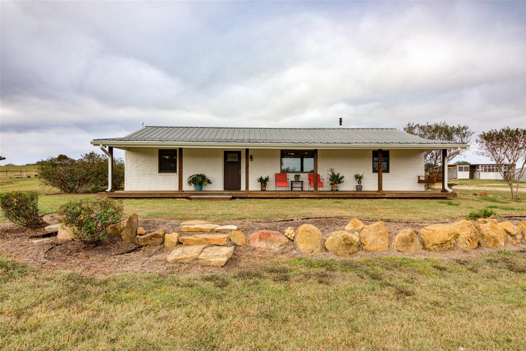 1192 Sand Hill Rd, Dale, TX 78616