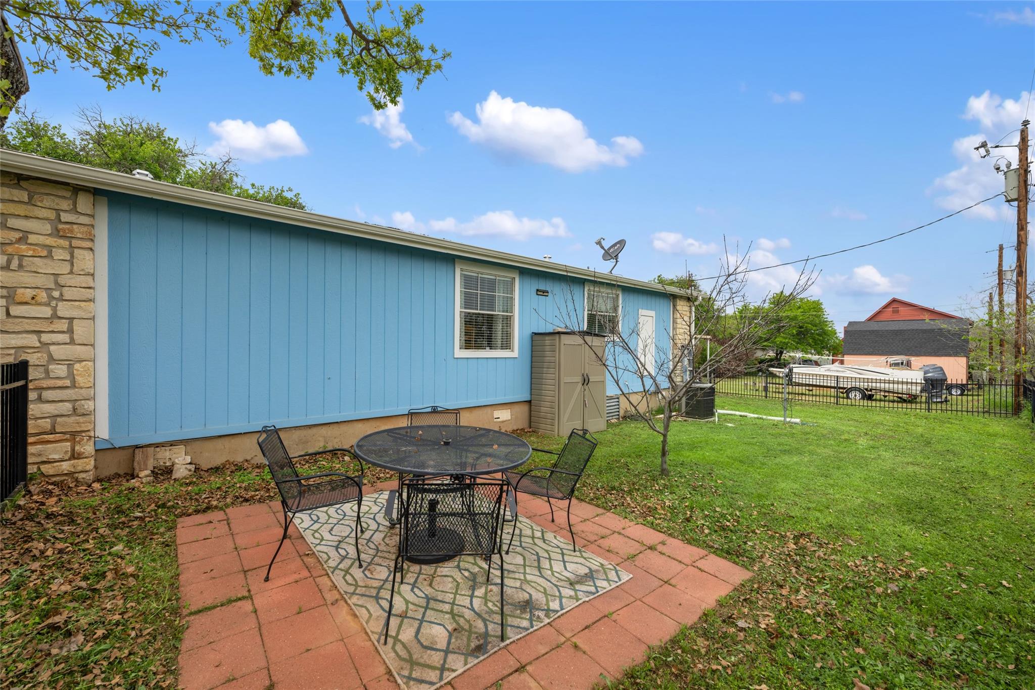 106 Black Rock Dr, Buchanan Dam, TX 78609