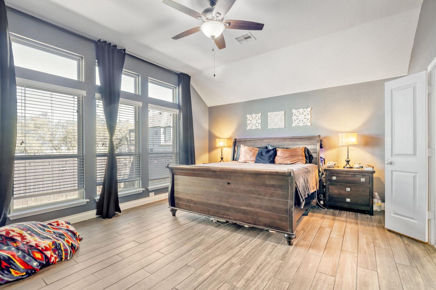 2416 BURBERRY Ln, Leander, TX 78641