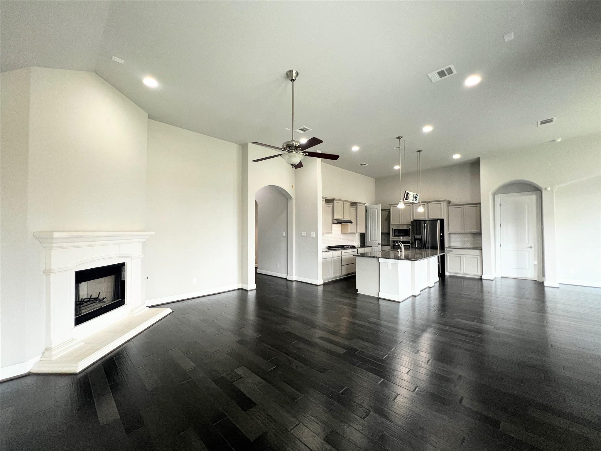 2700 Hudson Ln, Leander, TX 78641