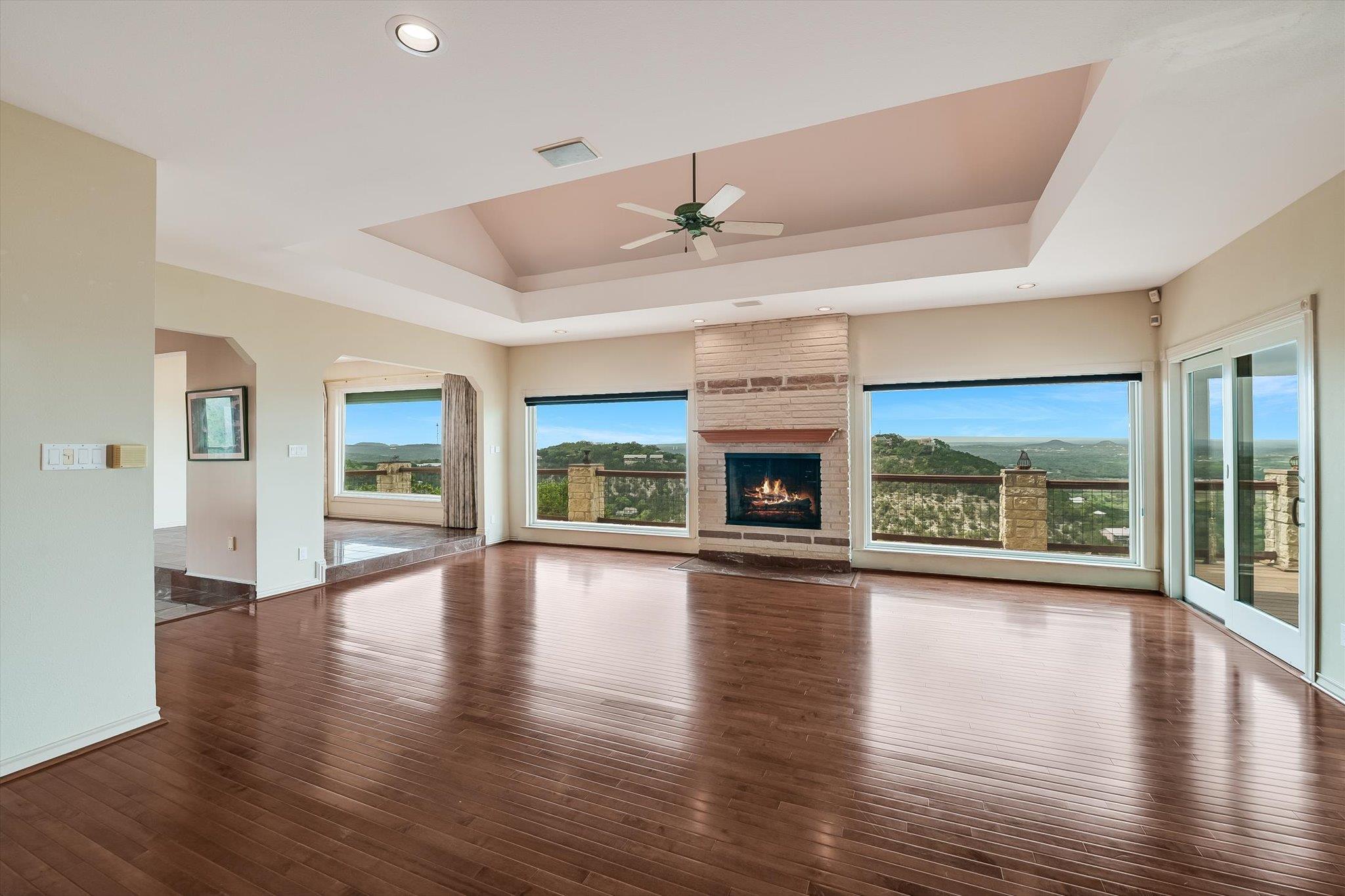 695 Sunset Dr, Wimberley, TX 78676