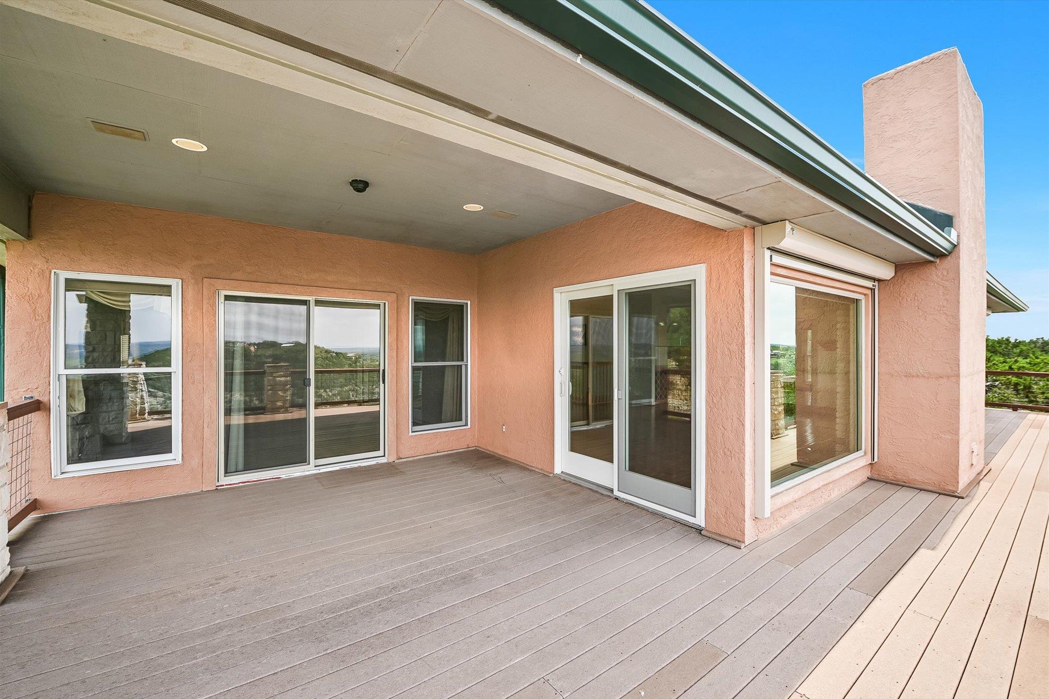 695 Sunset Dr, Wimberley, TX 78676