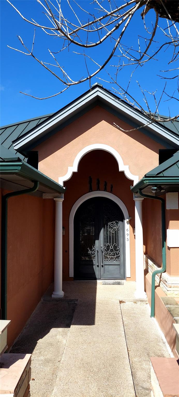 695 Sunset Dr, Wimberley, TX 78676