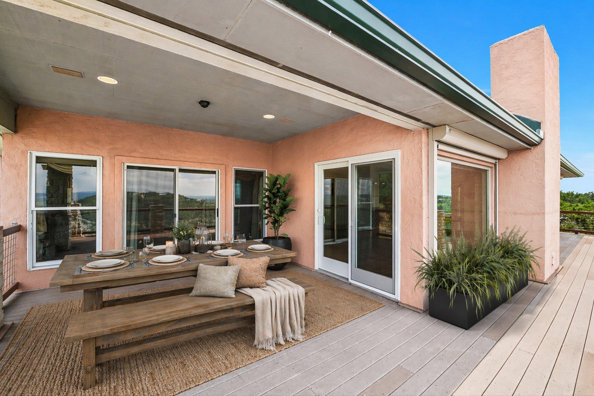 695 Sunset Dr, Wimberley, TX 78676