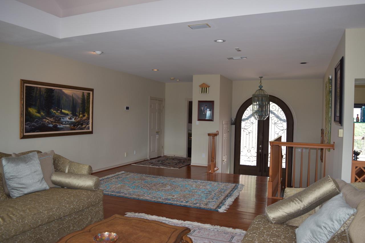 695 Sunset Dr, Wimberley, TX 78676