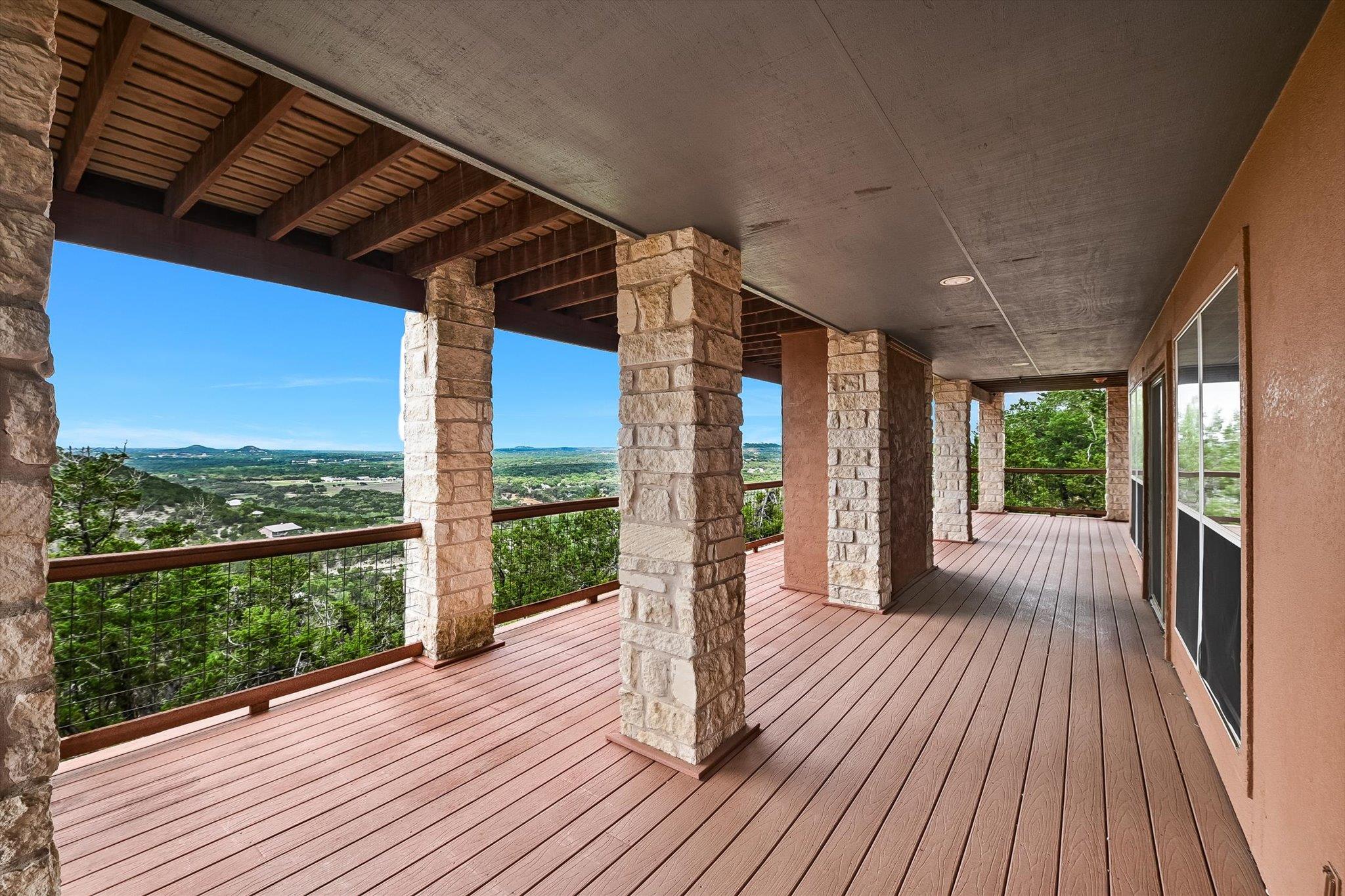 695 Sunset Dr, Wimberley, TX 78676
