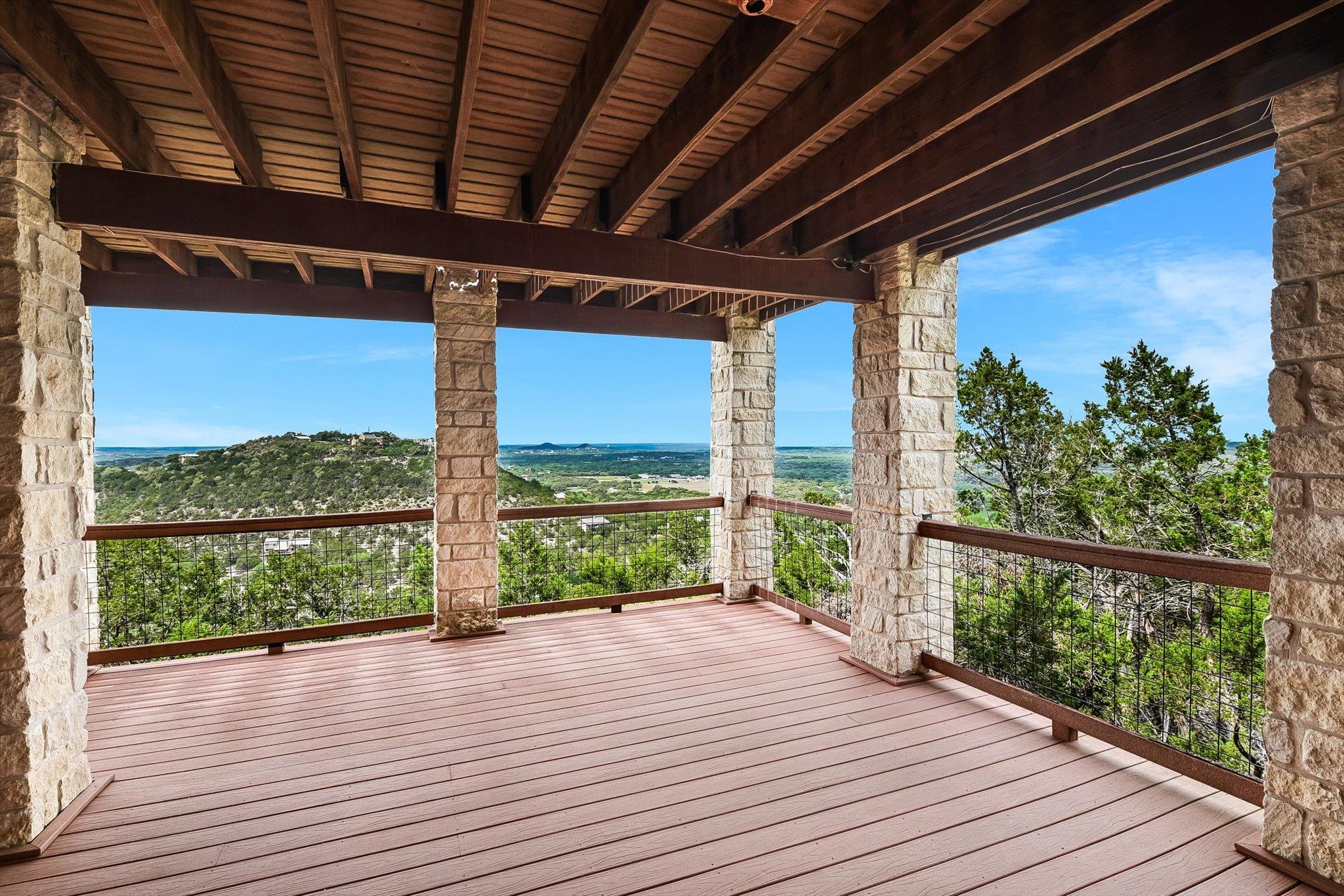 695 Sunset Dr, Wimberley, TX 78676