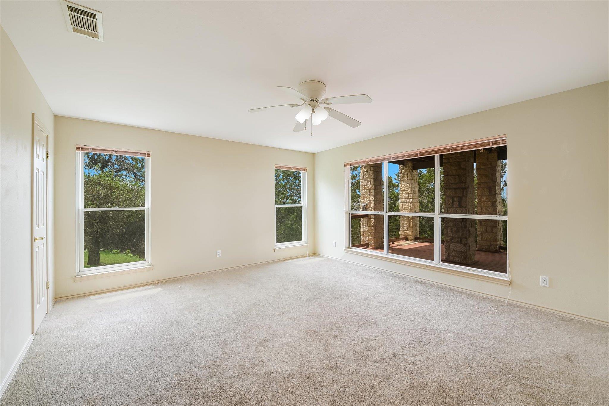 695 Sunset Dr, Wimberley, TX 78676