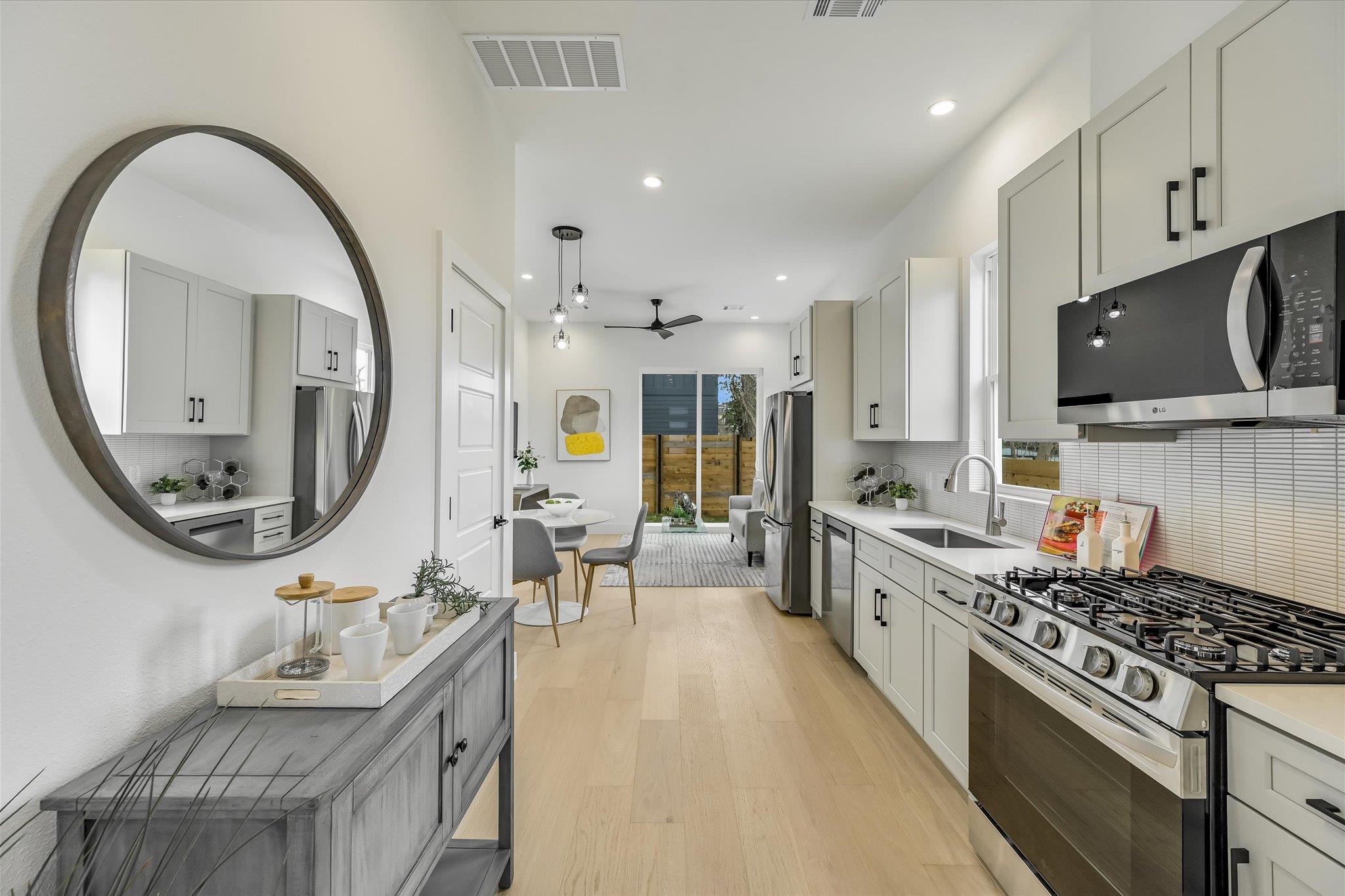 2006 Sl Davis Ave # 3, Austin, TX 78702