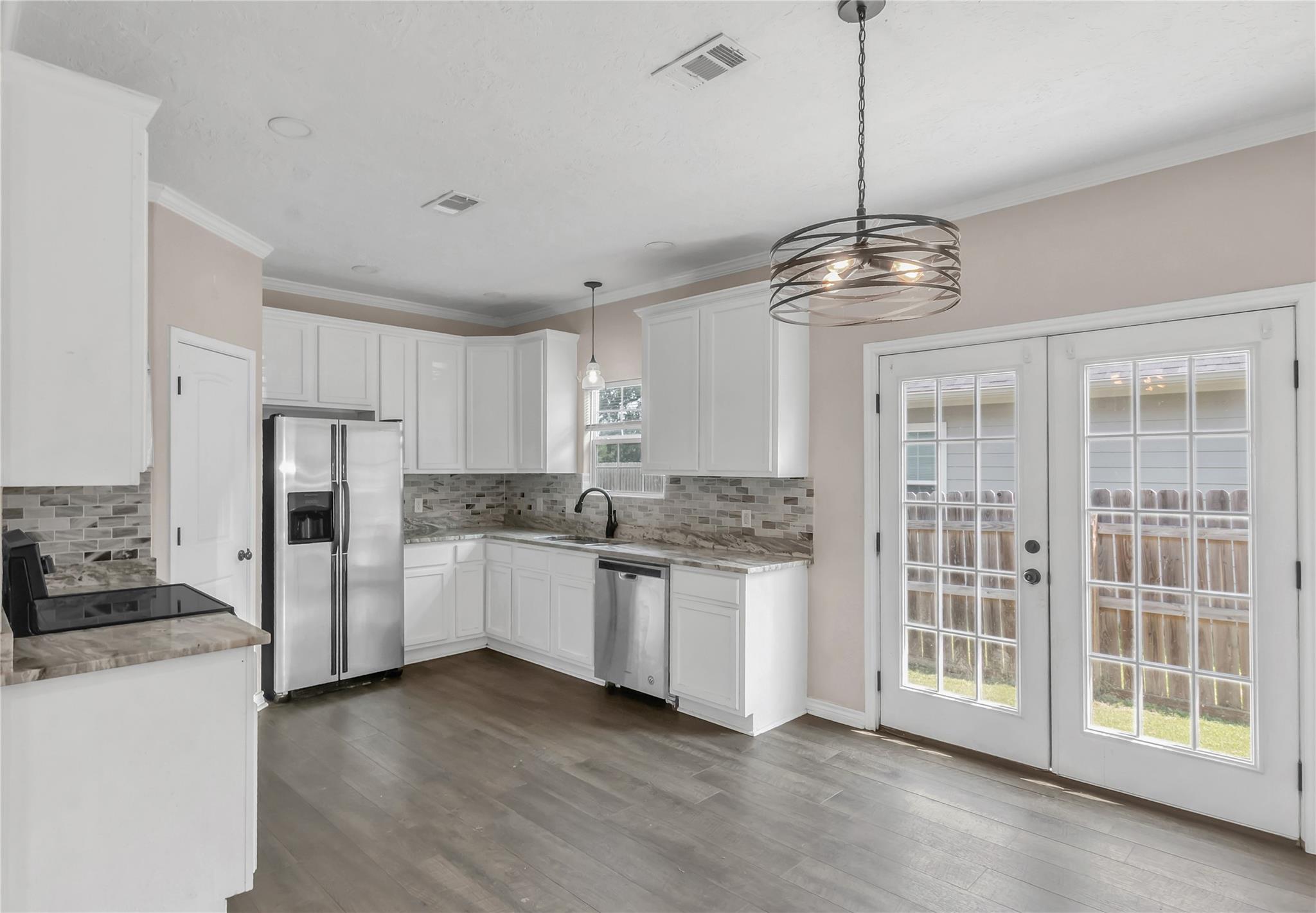 904 New York St, Bryan, TX 77803