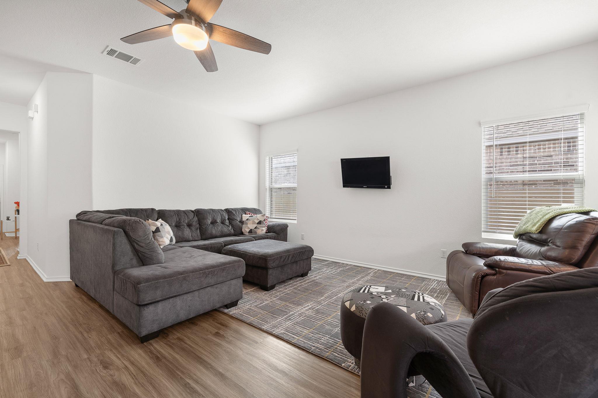 104 Blue Blaze Trl, Georgetown, TX 78628