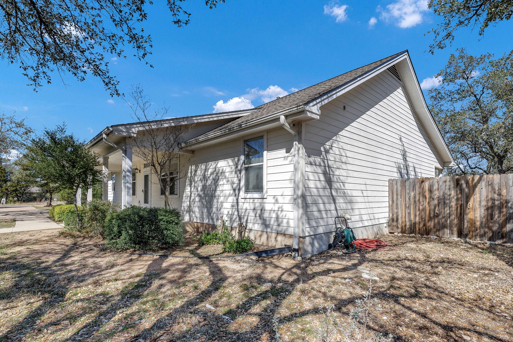 3016 Tradewind Dr, Spicewood, TX 78669