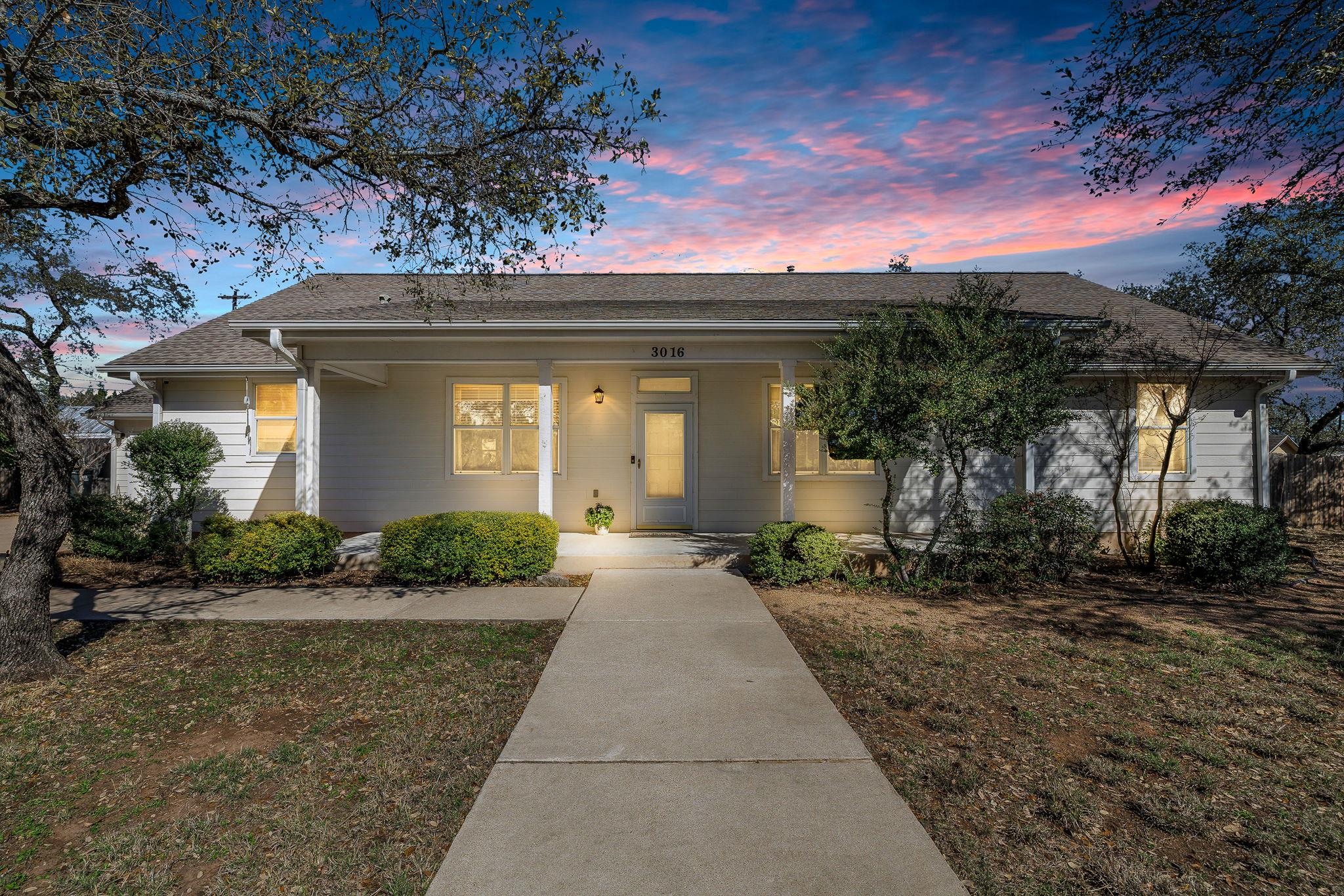 3016 Tradewind Dr, Spicewood, TX 78669