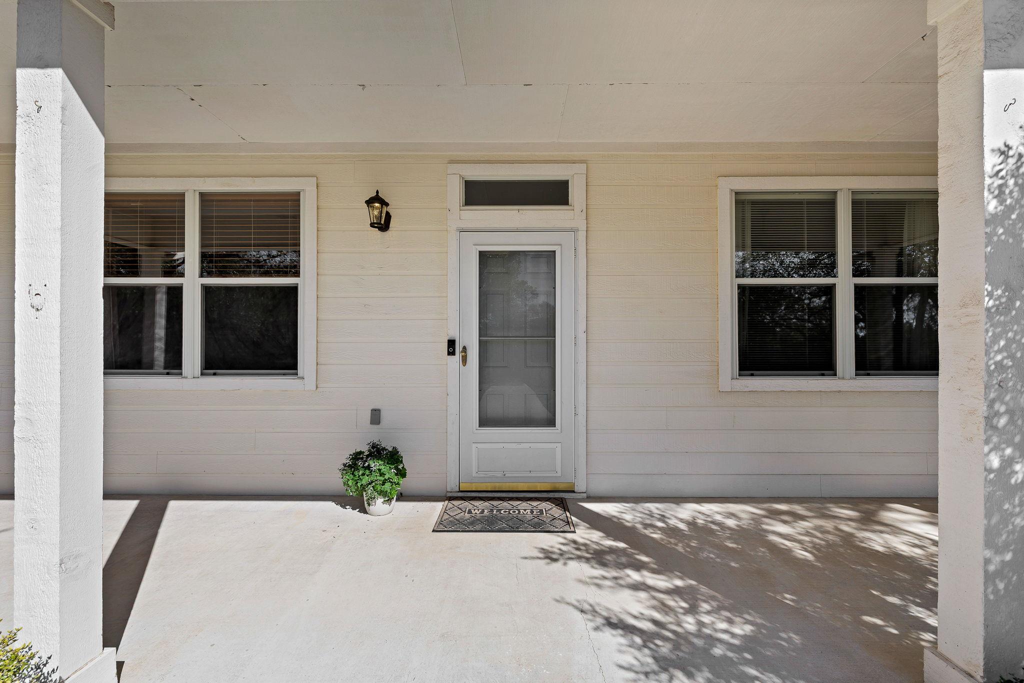 3016 Tradewind Dr, Spicewood, TX 78669