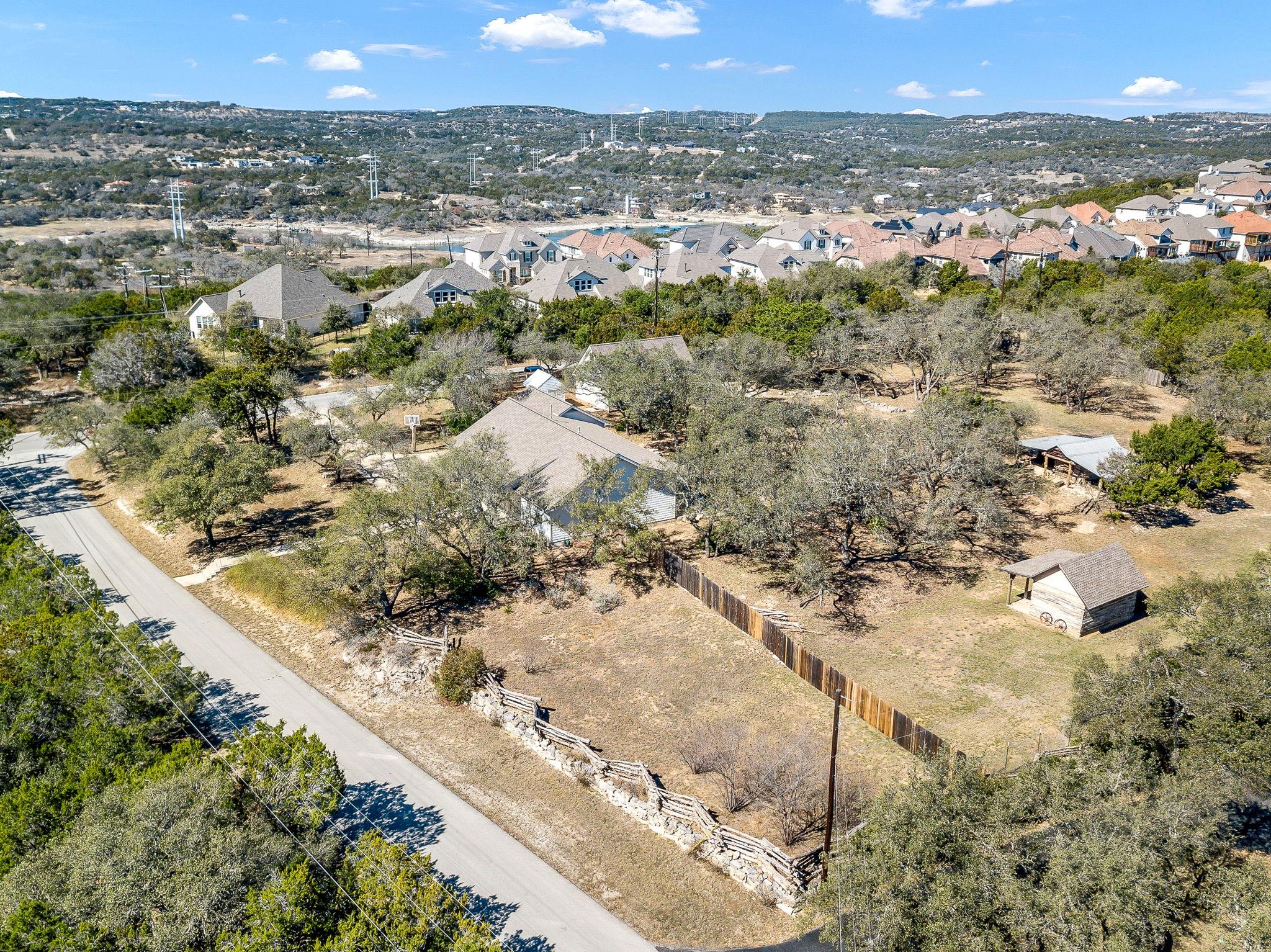 3016 Tradewind Dr, Spicewood, TX 78669