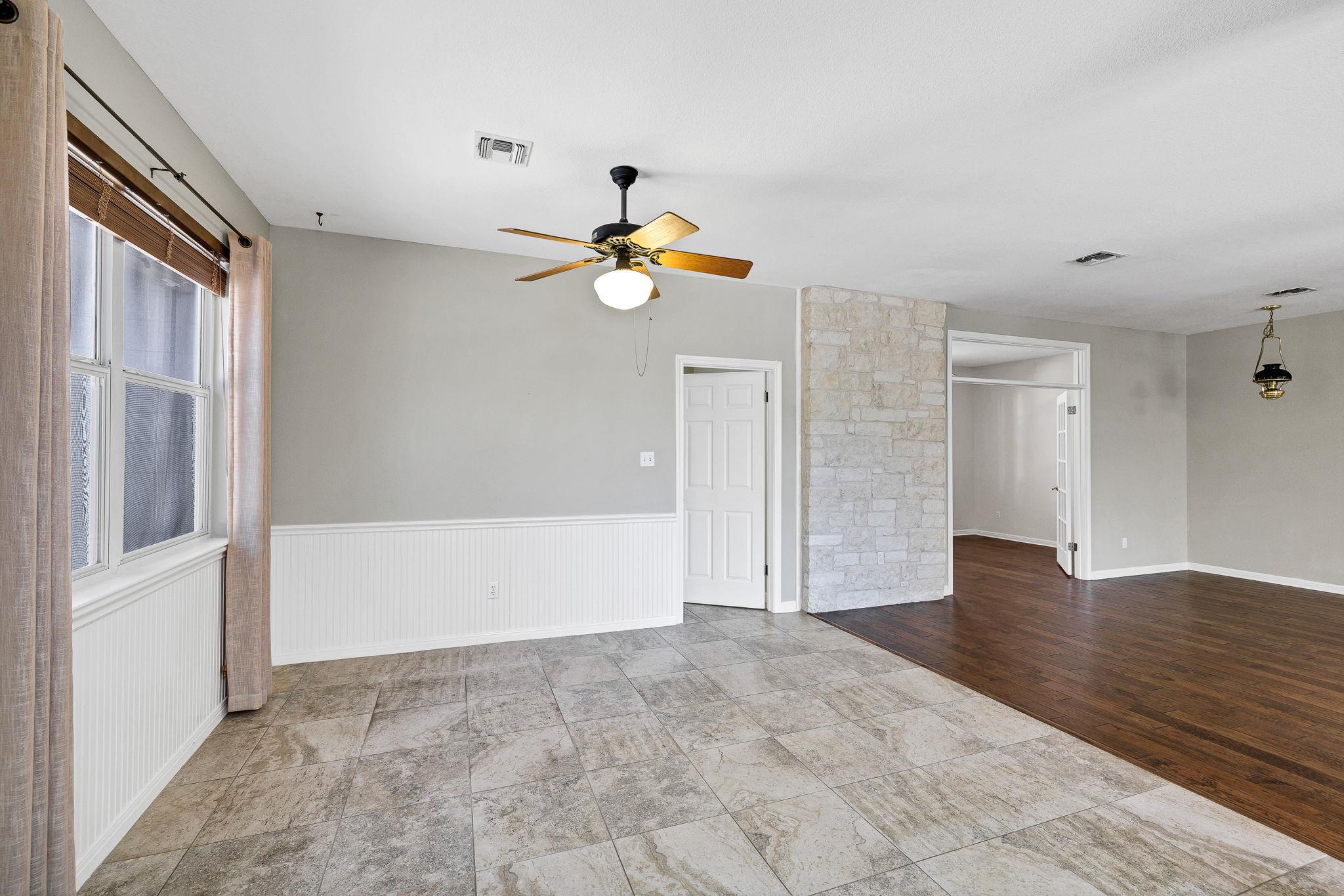 3016 Tradewind Dr, Spicewood, TX 78669