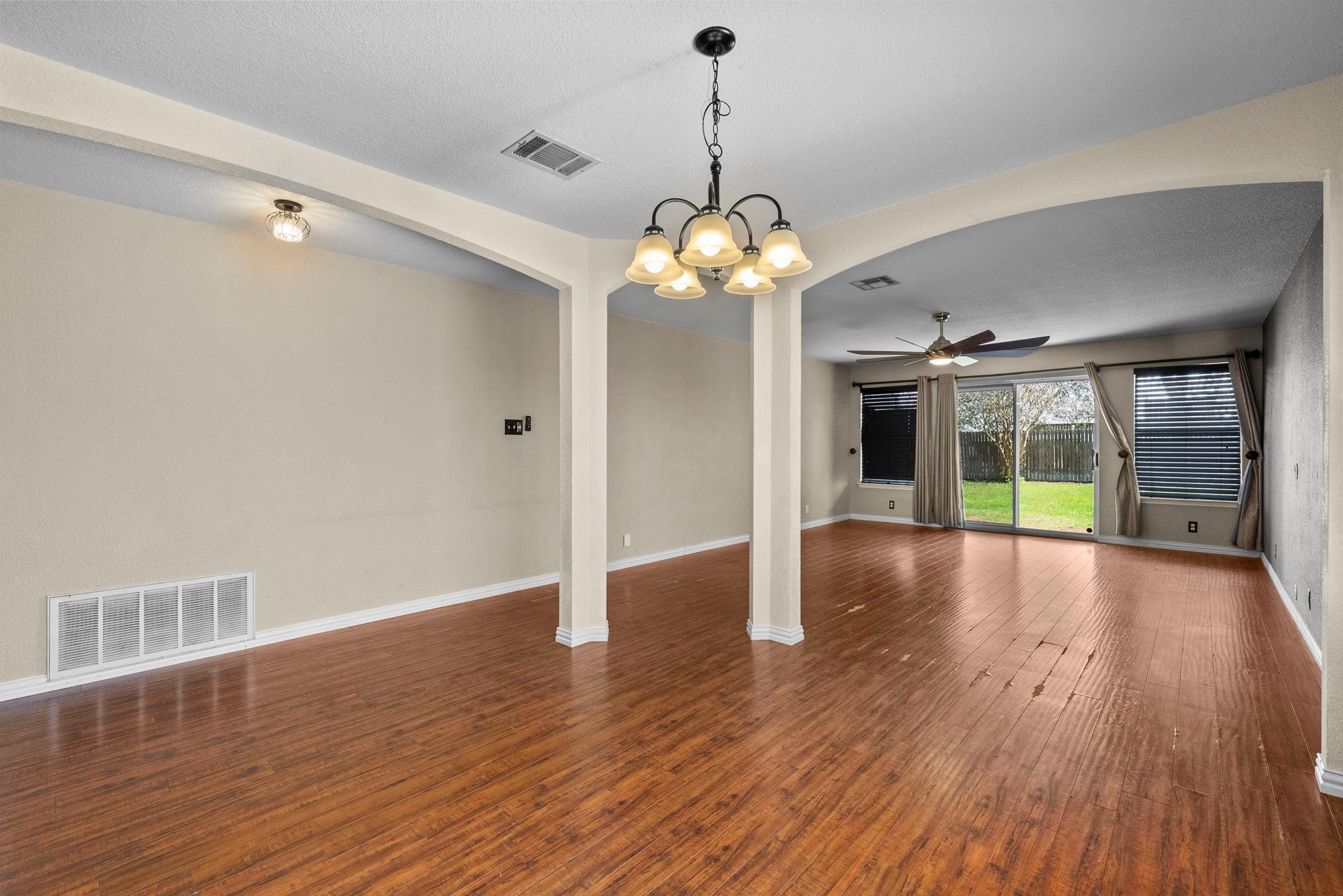 202 Matthew Cv, Hutto, TX 78634